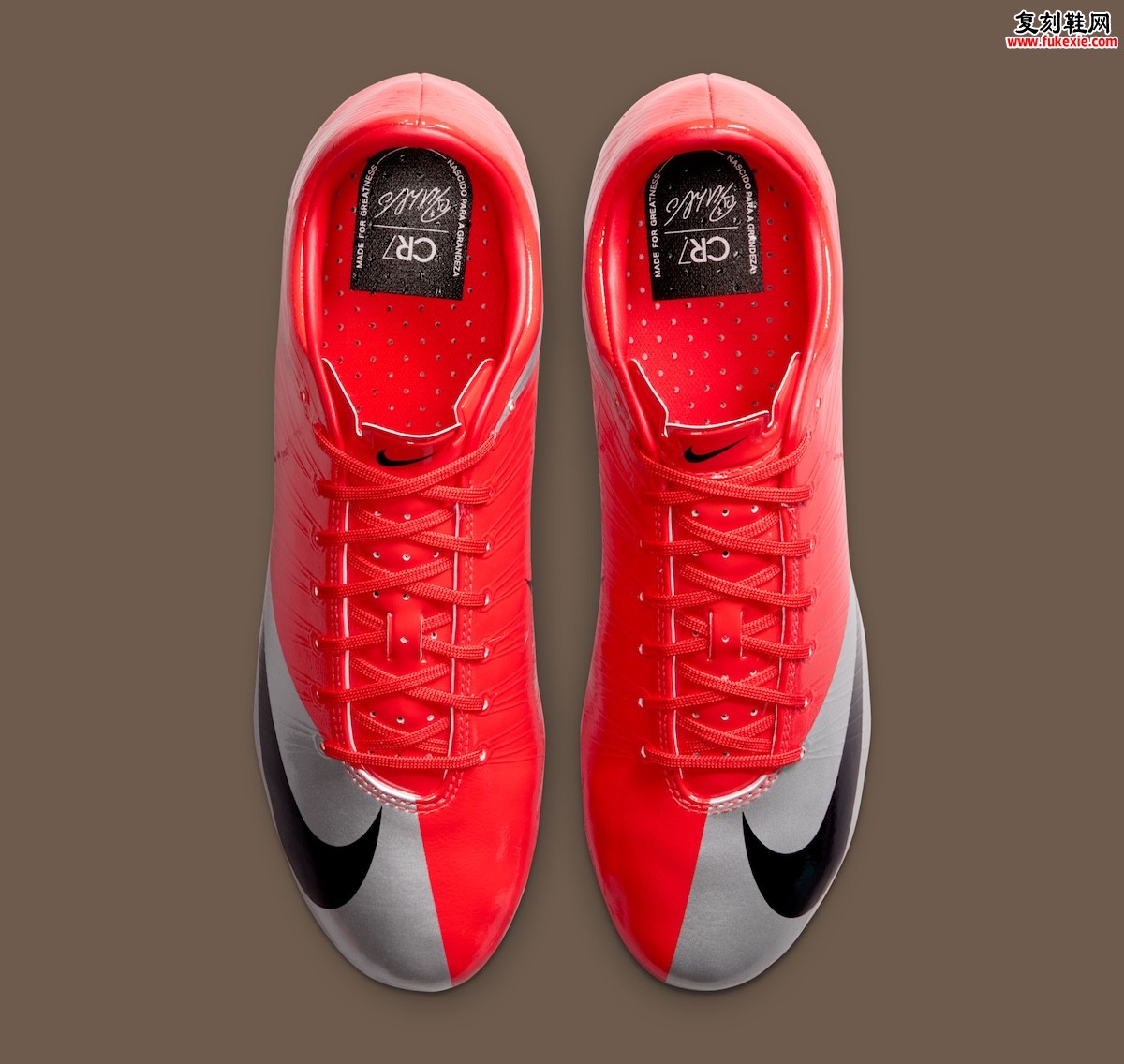 C罗联名Nike Mercurial Superfly 1“Max Orange”2026年4月7日复刻发售，碳纤维底板搭配Air Zoom气垫