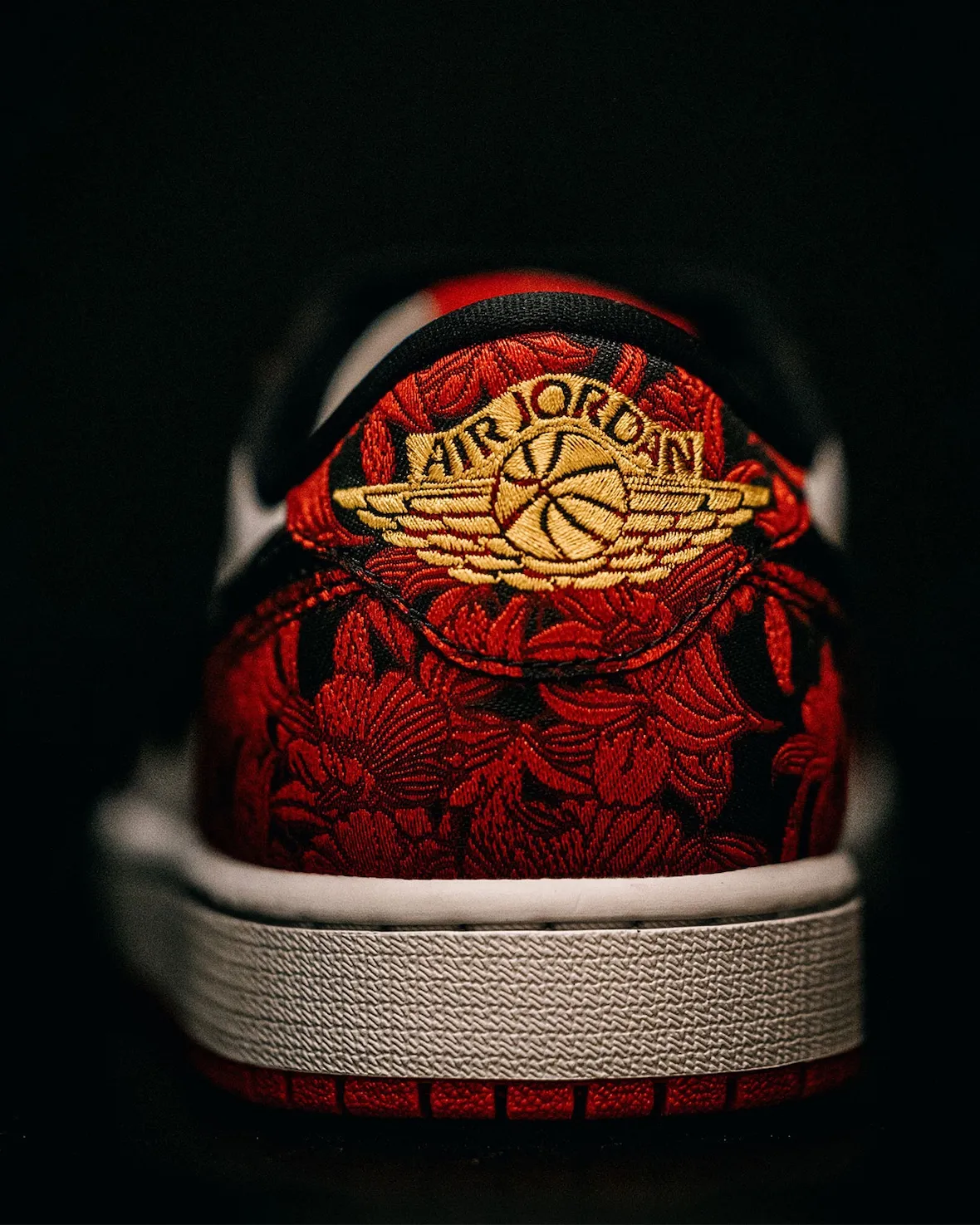Air Jordan 1 Low OG“Last Dance At The Garden”2026年秋季发售 致敬2026纽约冠军插图5 Air Jordan 1 Low OG“Last Dance At The Garden”2026年秋季发售 致敬2026纽约冠军