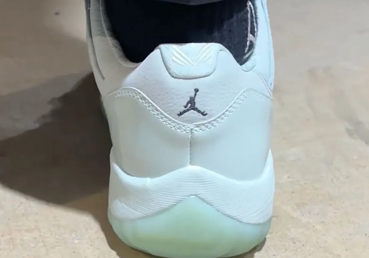 James Whitner 首度曝光 JAIDE x Air Jordan 11 Low「Fiberglass」插图5 James Whitner 首度曝光 JAIDE x Air Jordan 11 Low「Fiberglass」