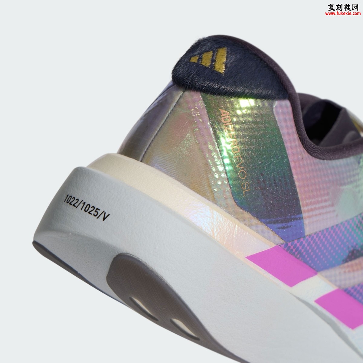 adidas Evo SL ‘Chinese New Year’ 以虹彩渐变与马毛细节演绎农历新年静谧美学