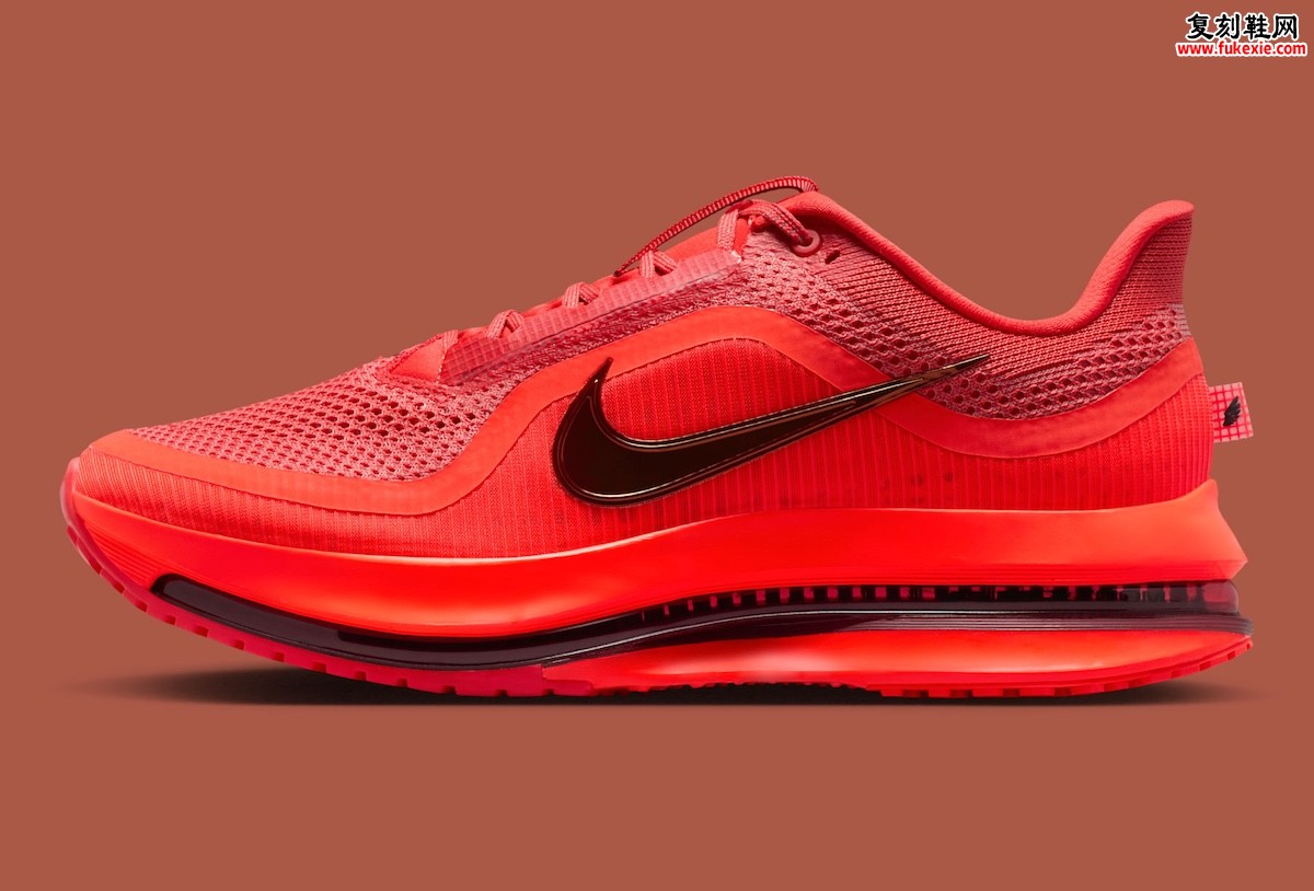 耐克飞马Premium「浅绯红」配色2026年春季上市 三重缓震跑鞋的视觉革新