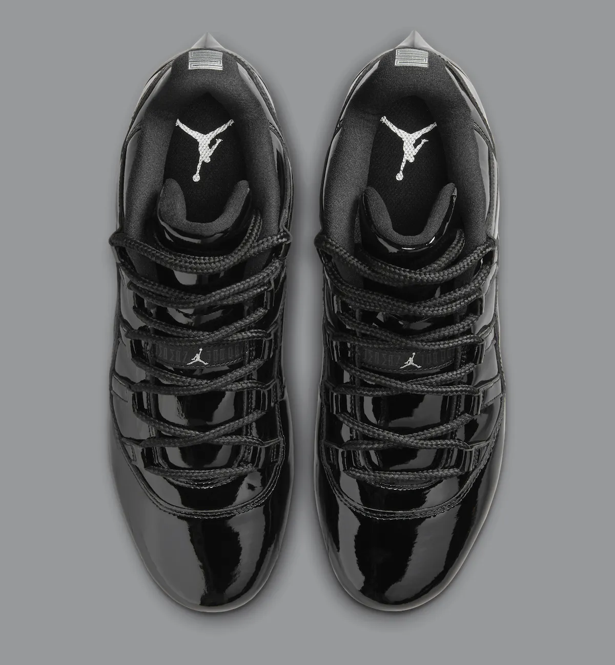 Air Jordan 11 Low TD Cleat ‘Black Patent’ 如何将硬木地板的荣光移植到绿茵场