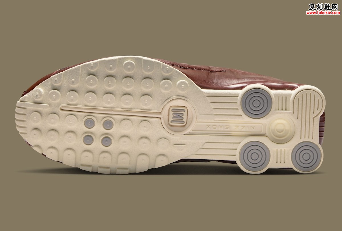 Nike Shox R4“Dark Pony”2025年秋回归，全皮革升级重塑千禧科技经典