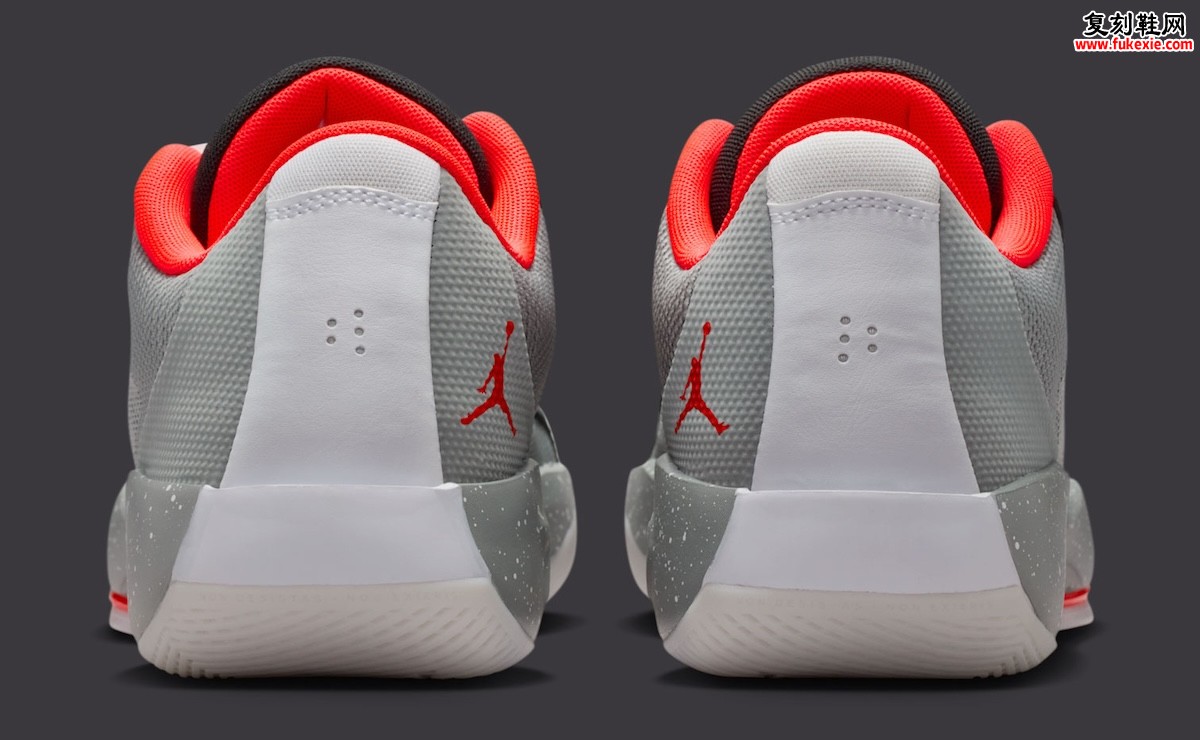 Jordan Luka .77 “Space Navigator”东契奇战靴“太空漫游者”致敬纽约鸽子 Dunk 经典联名