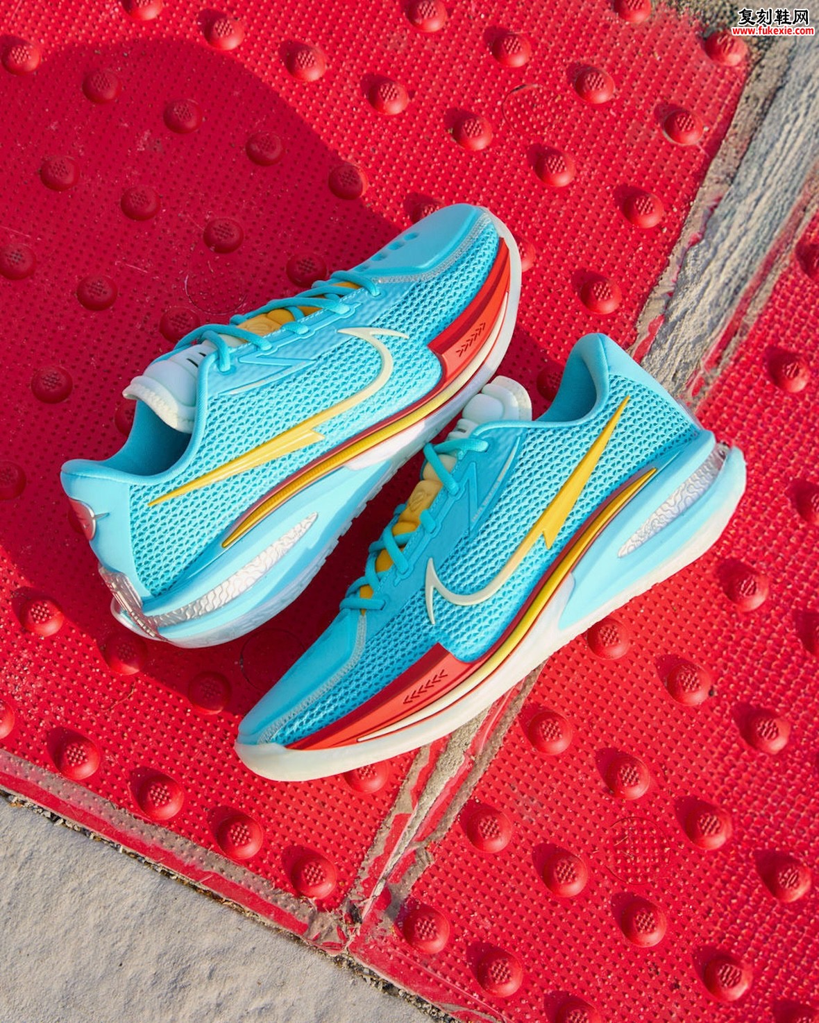 Dylan Harper 联名 Titan x Nike GT Cut 1 “Bleached Aqua” 漂白水绿配色，6月1日 Foot Locker 抢先发售