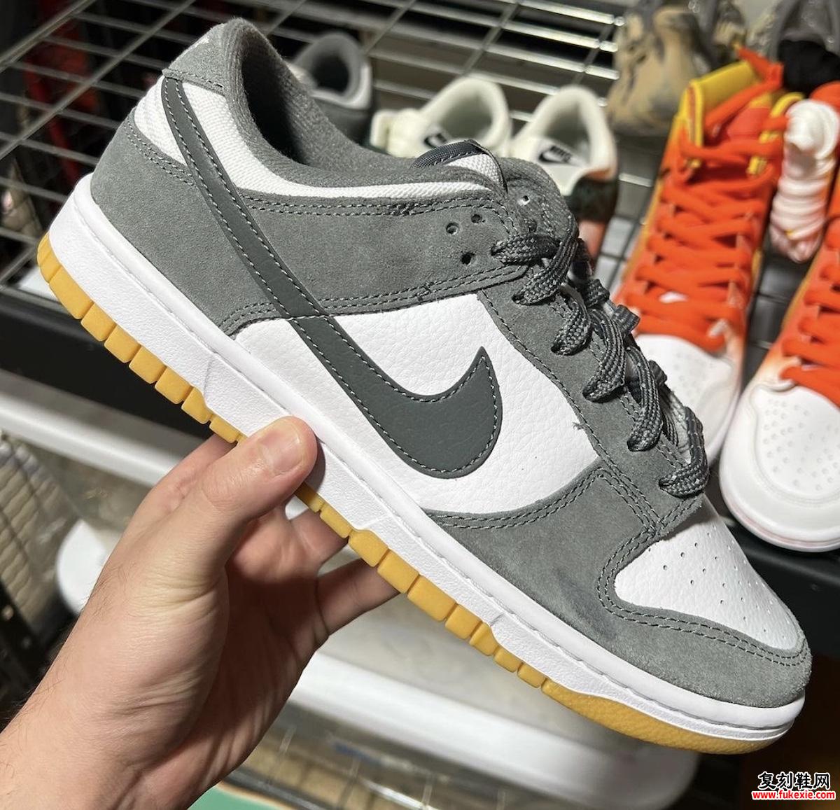 NIKE DUNK LOW “GREY GUM” 