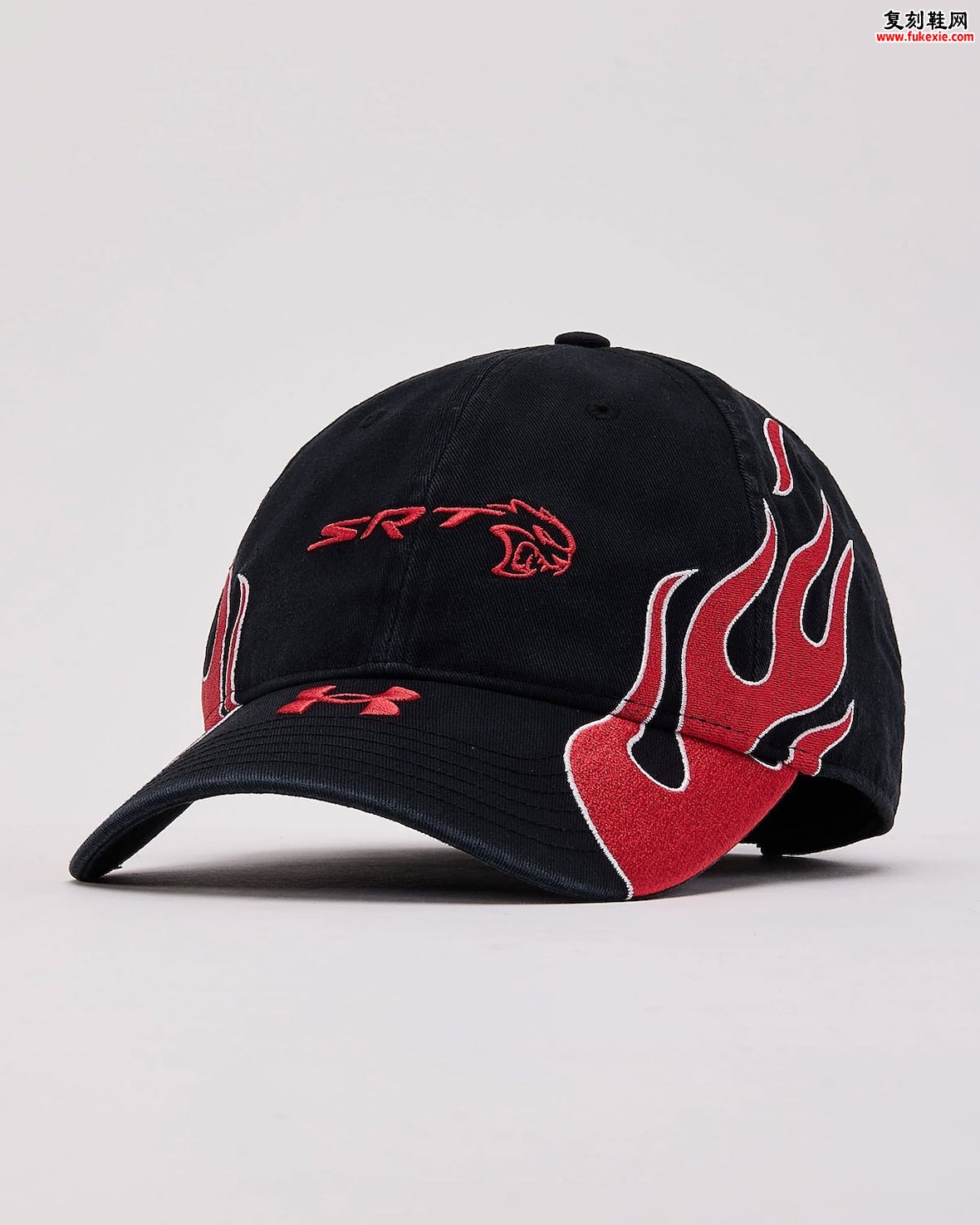 Under Armour x Dodge SRT HB-LO “地狱猫” 联名鞋服胶囊 2026 年 6 月 21 日全球发售