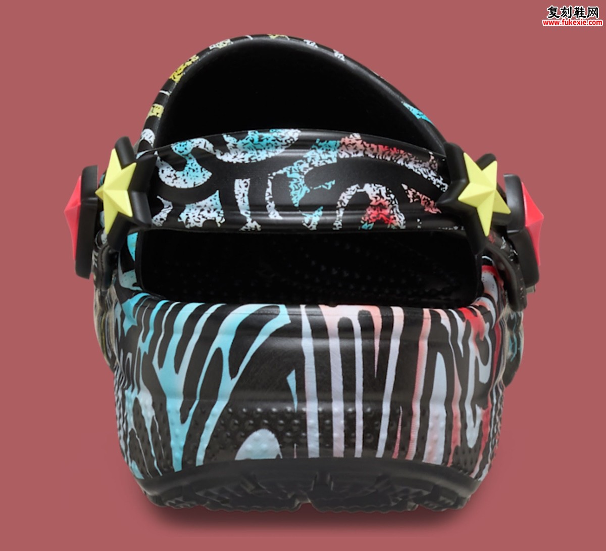 Slawn联名Crocs洞洞鞋11月发售 涂鸦艺术与街头文化的完美融合