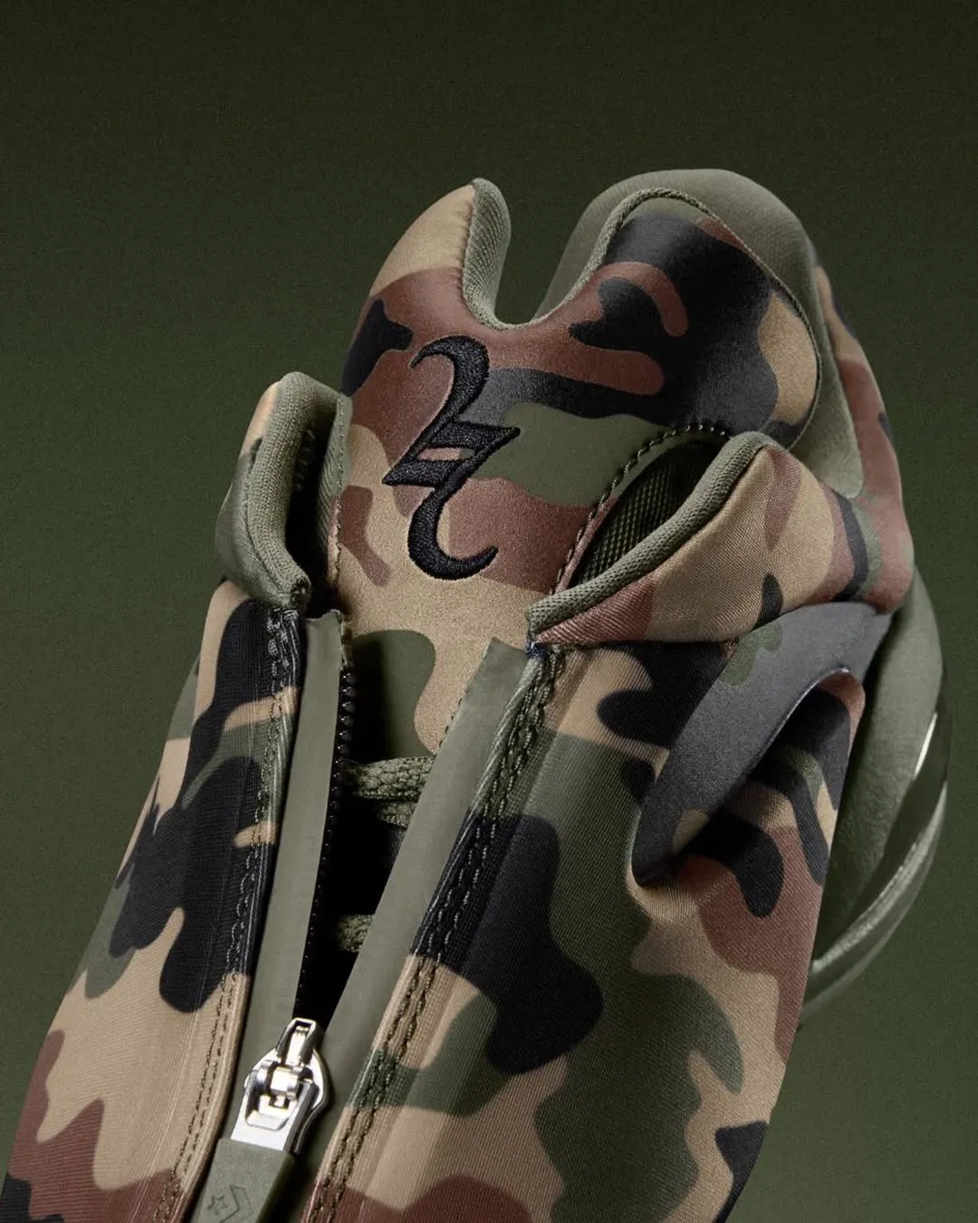 Converse SHAI 001“Echo”迷彩配色2026年4月发售，以爱犬命名彰显亚历山大场下潮流风格