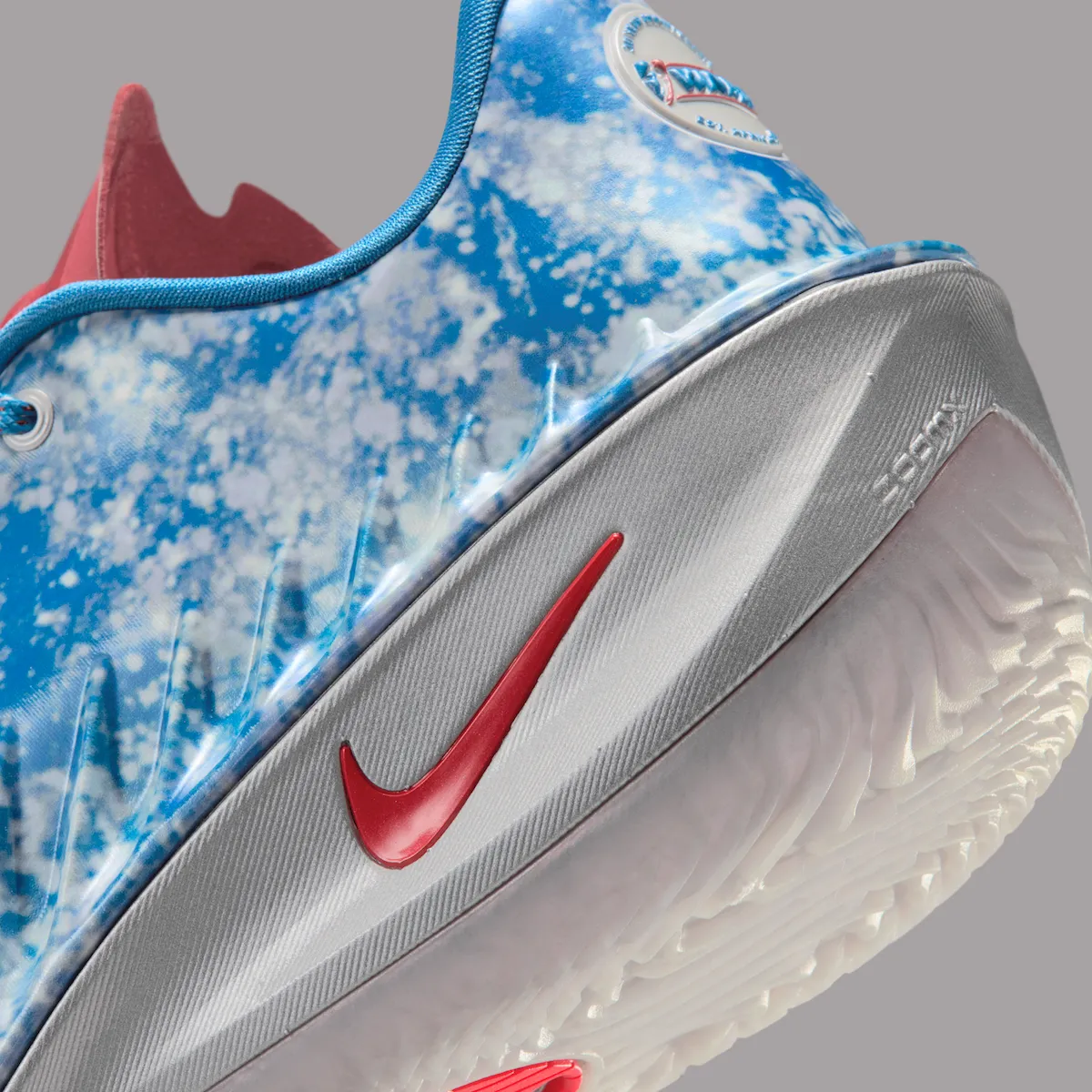 Nike GT Cut 4 “WNBA 30th Anniversary” 鸳鸯红蓝分割致敬WNBA三十年辉煌历程
