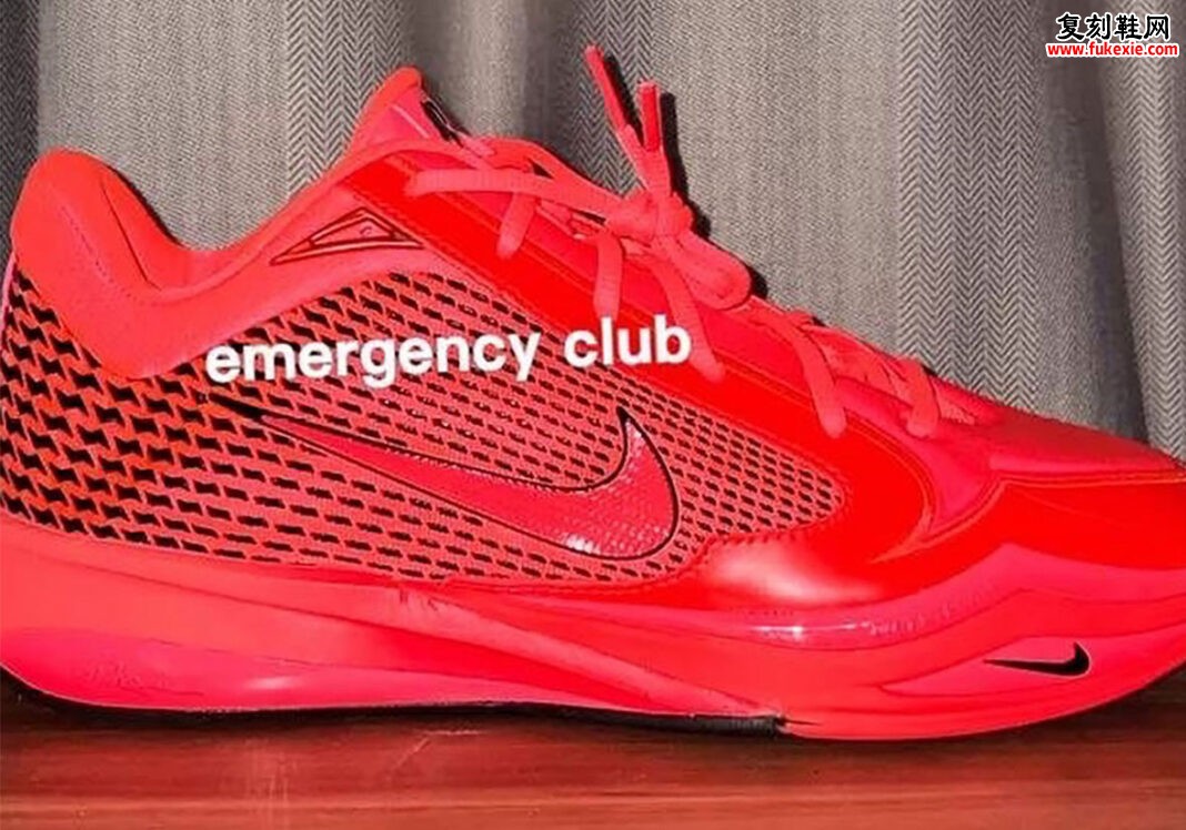 Nike Sabrina 4 “Bright Crimson” 深红配色2026假日季发售，TPU FlyPlate科技与千鸟格纹细节打造球场视觉利器缩略图