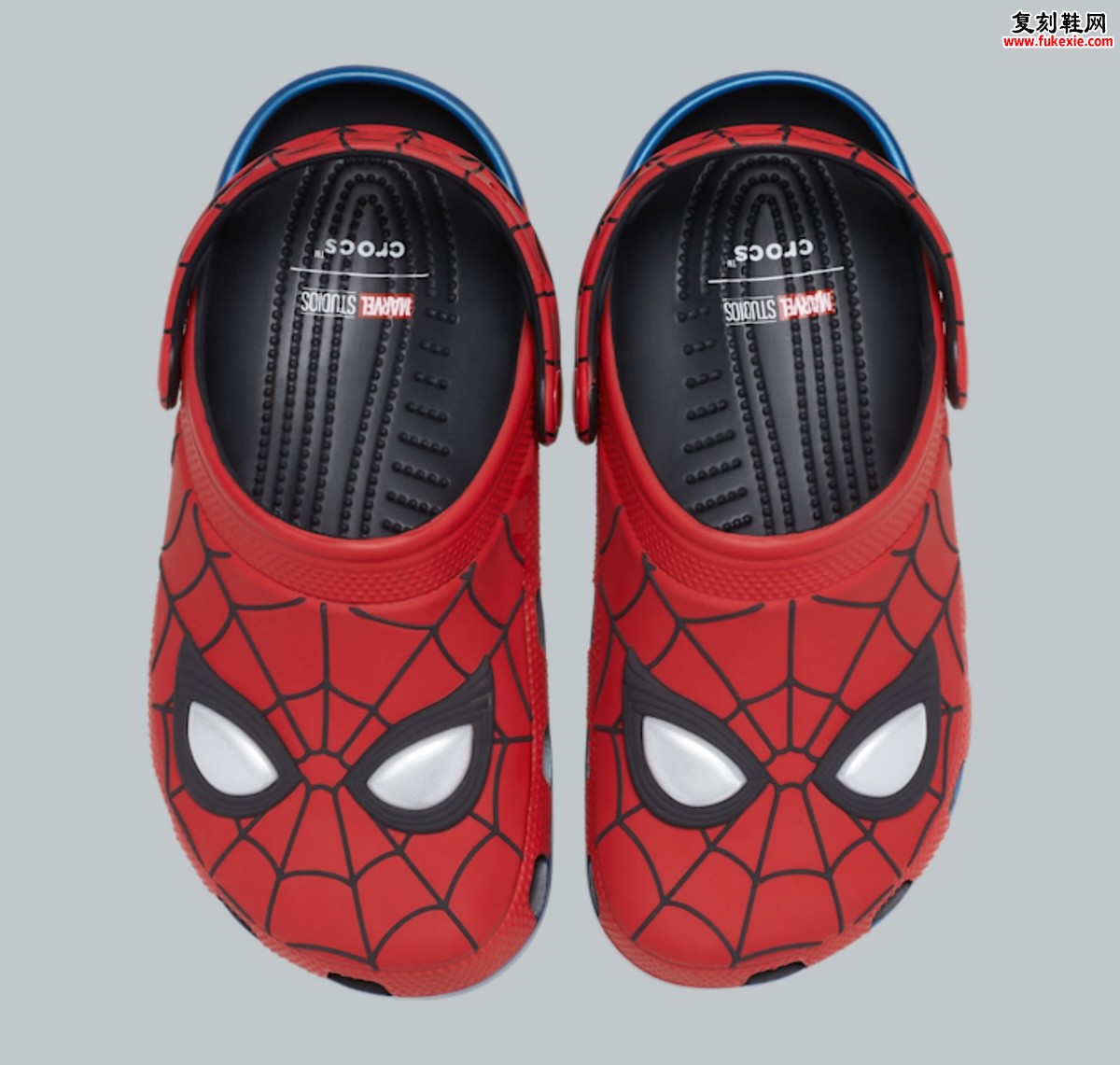漫威蜘蛛侠联名 Crocs 经典洞洞鞋,红蓝战衣蛛网纹理,立体白色眼罩鞋头,6月17日发售$70插图2 漫威蜘蛛侠联名 Crocs 经典洞洞鞋,红蓝战衣蛛网纹理,立体白色眼罩鞋头,6月17日发售$70