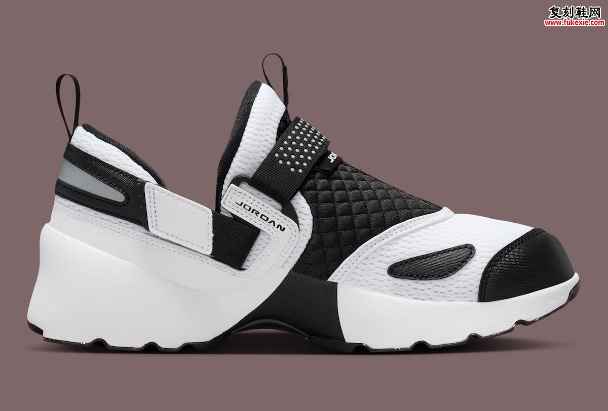 Jordan Trunner LX 白黑配色2026年春季回归 以经典绑带设计唤醒千禧年训练鞋记忆