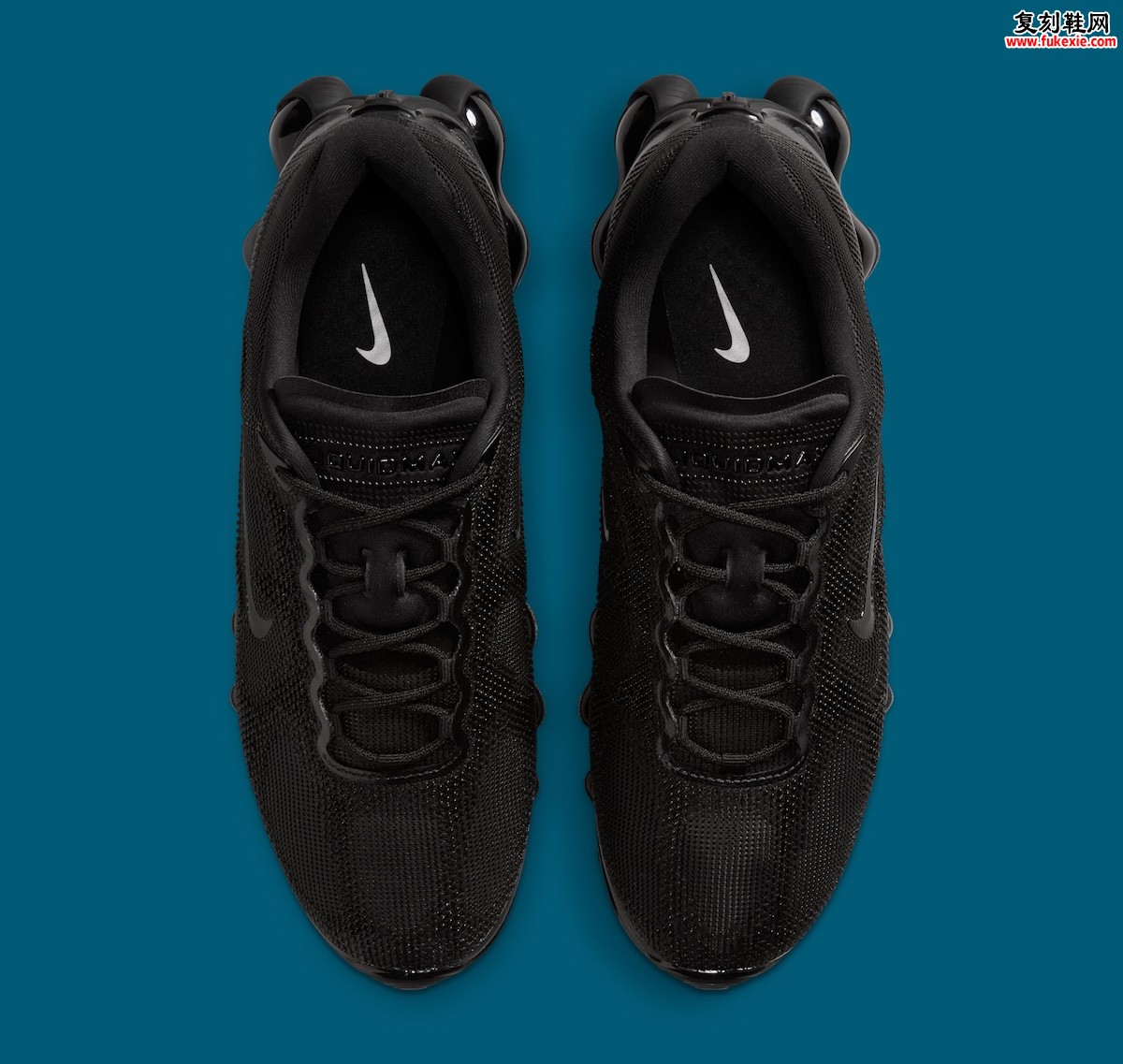 NIKE Air Liquid Max Triple Black搭载点载式镂空全掌气垫科技与可抽取Cushlon鞋垫