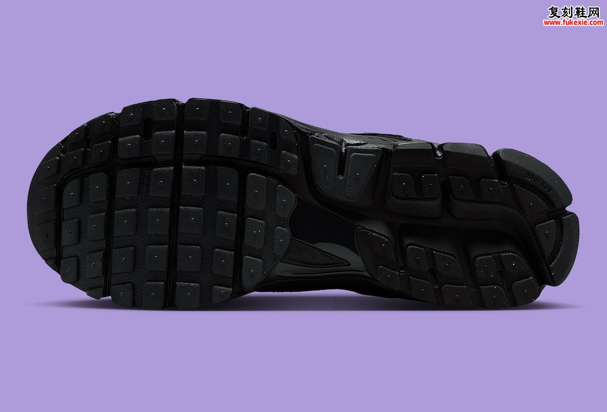 Nike Zoom Vomero 5“黑曜反光”10月29日登场，低调配色暗藏锋芒科技美学