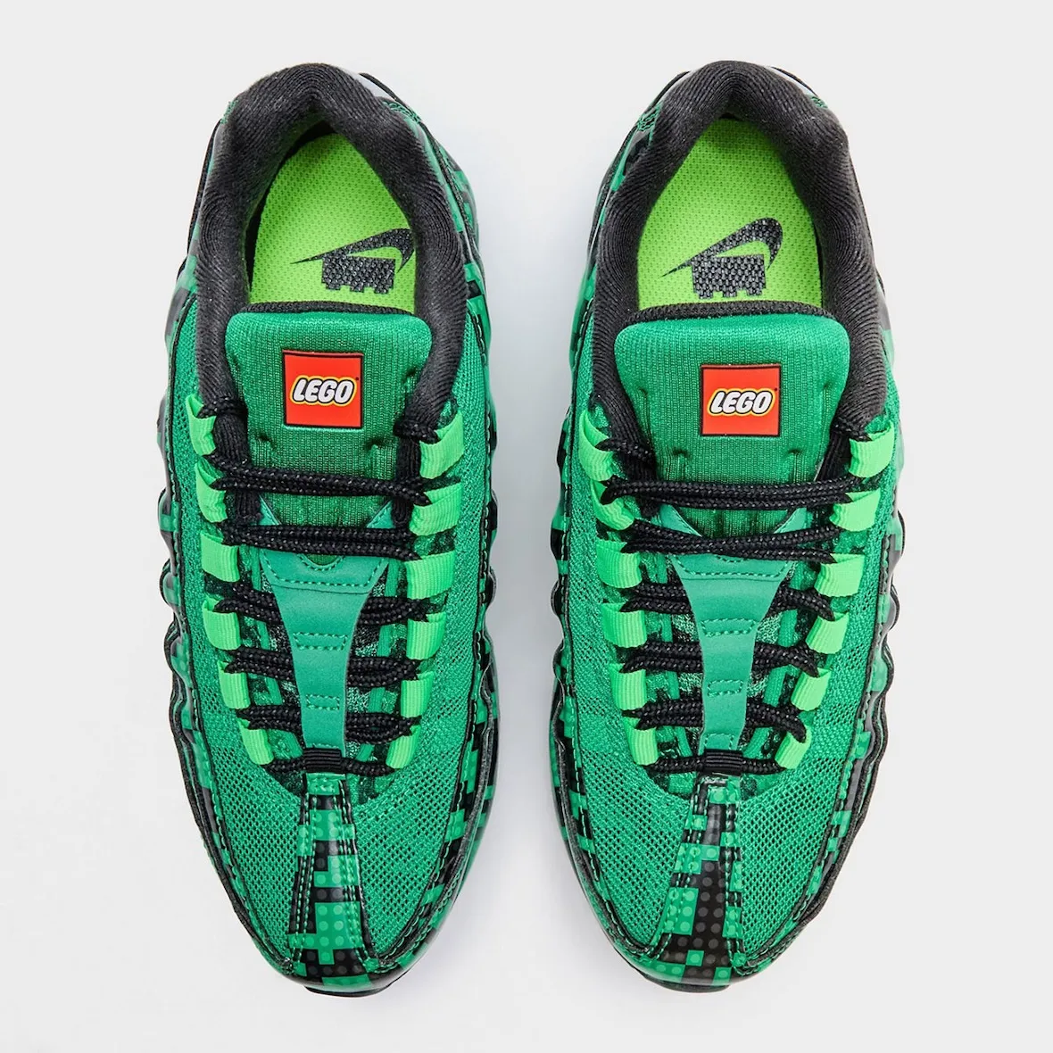 乐高积木玩转复古跑鞋,LEGO x Nike Air Max 95 GS “Lucky Green” 童鞋2026发售插图2 乐高积木玩转复古跑鞋,LEGO x Nike Air Max 95 GS “Lucky Green” 童鞋2026发售