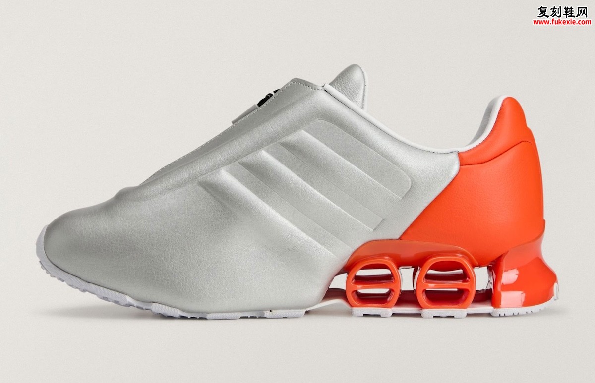 Miaou联乘adidas复古千禧足球风潮，拉链版Megaride S2液态银极光蓝双色齐发