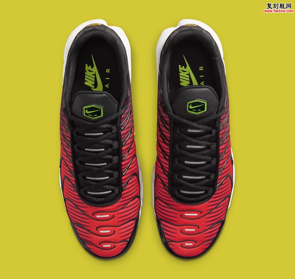 Nike Air Max Plus“黑/亮红”2026夏季发售，渐变鞋面与霓虹点缀演绎经典TN风潮