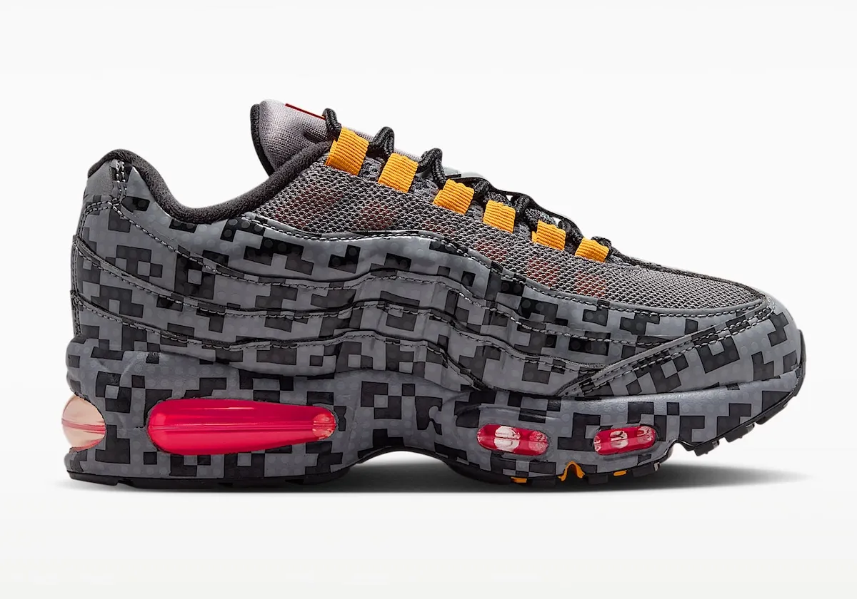 LEGO x Nike Air Max 95 “Pixel Brick” 像素积木配色,烟灰鞋身橙色鞋带扣,粉红气垫大底插图2 LEGO x Nike Air Max 95 “Pixel Brick” 像素积木配色,烟灰鞋身橙色鞋带扣,粉红气垫大底