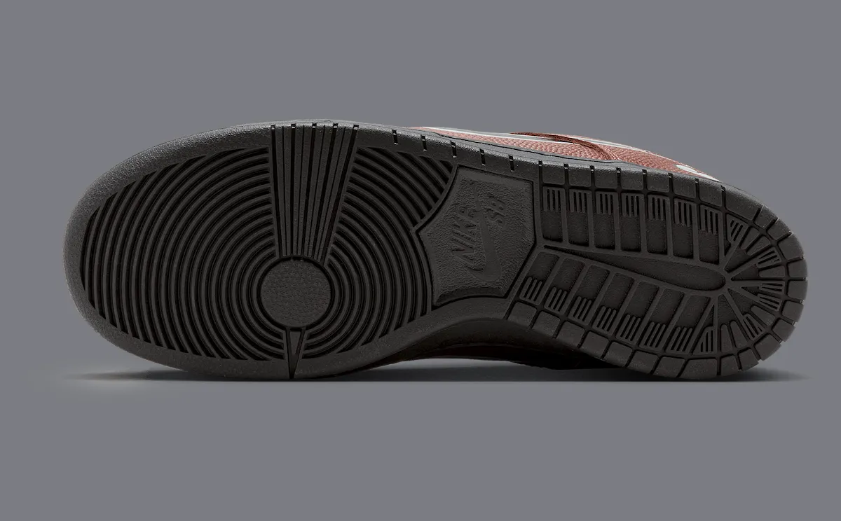 Limosine Skateboards x Nike SB Dunk LowLimosine x Nike SB Dunk Low 联名鞋款曝光