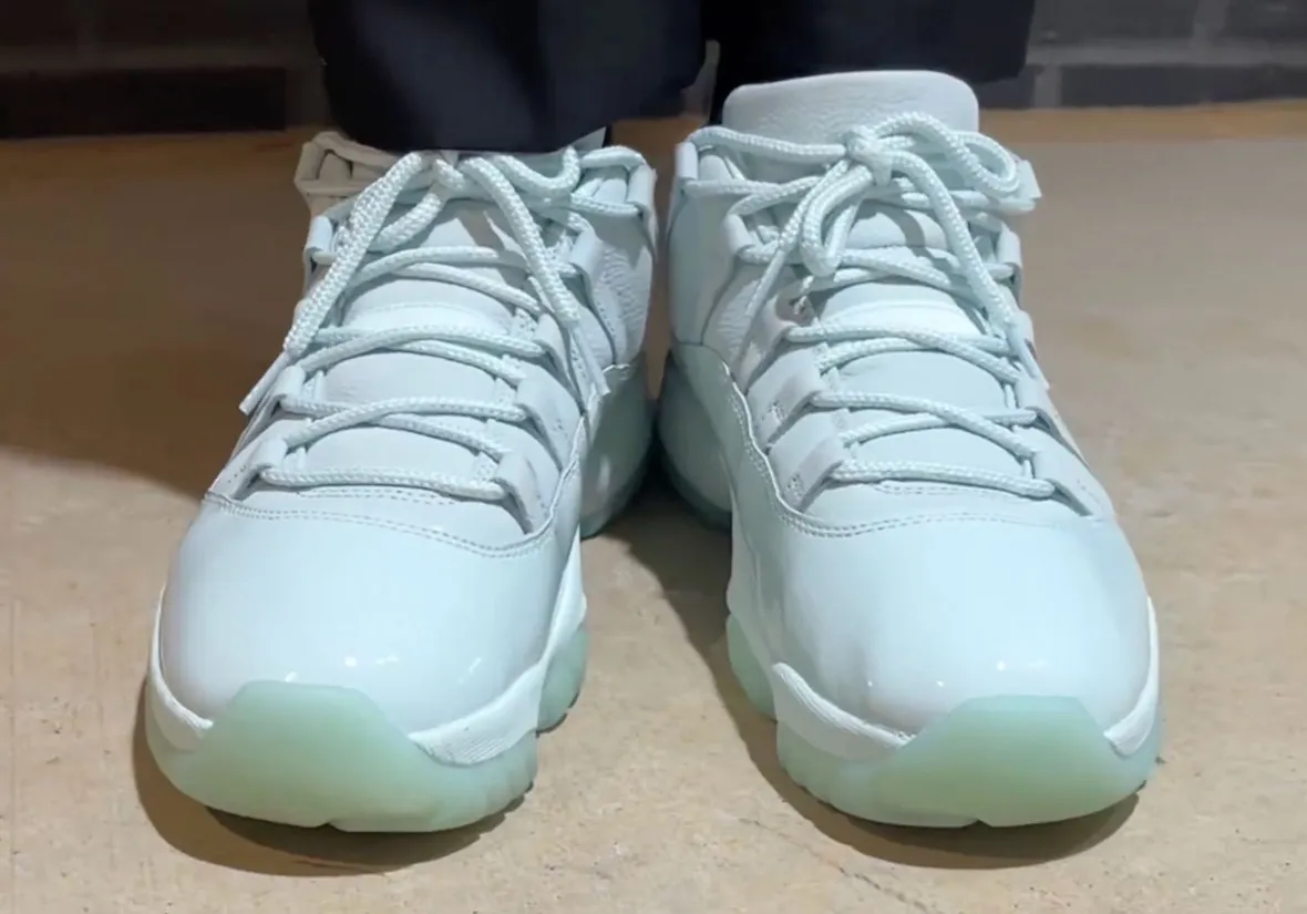 James Whitner 首度曝光 JAIDE x Air Jordan 11 Low「Fiberglass」插图4 James Whitner 首度曝光 JAIDE x Air Jordan 11 Low「Fiberglass」