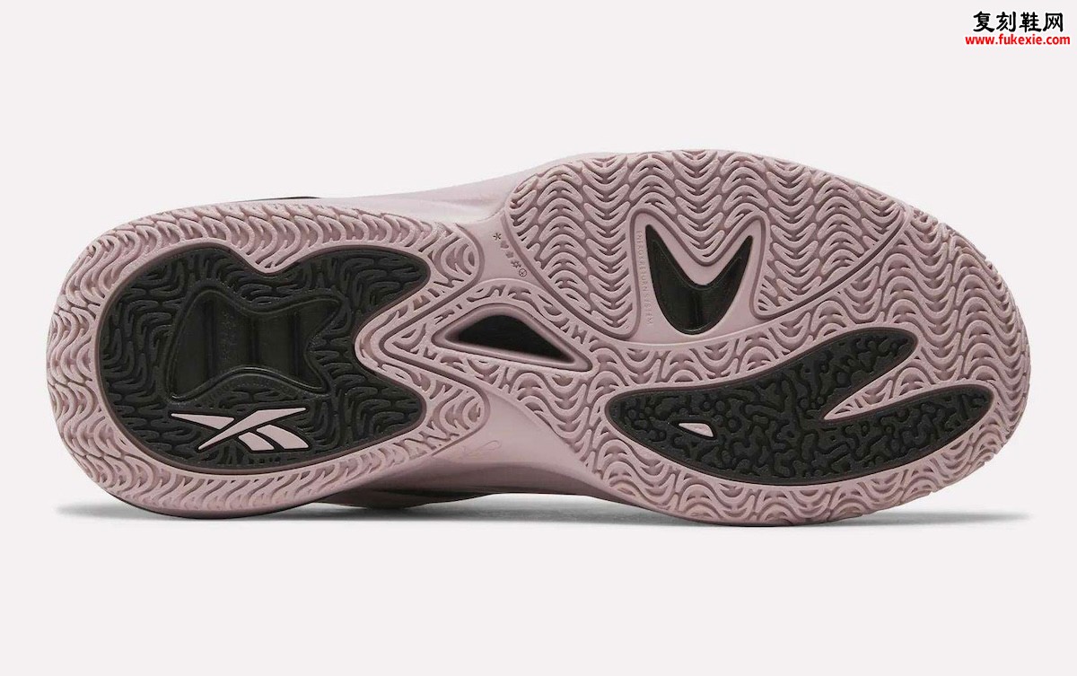 球场锋芒与珍珠光泽:Angel Reese首款签名鞋 ‘Mauve Reign’ 以薰衣草紫定义女子篮球新风尚