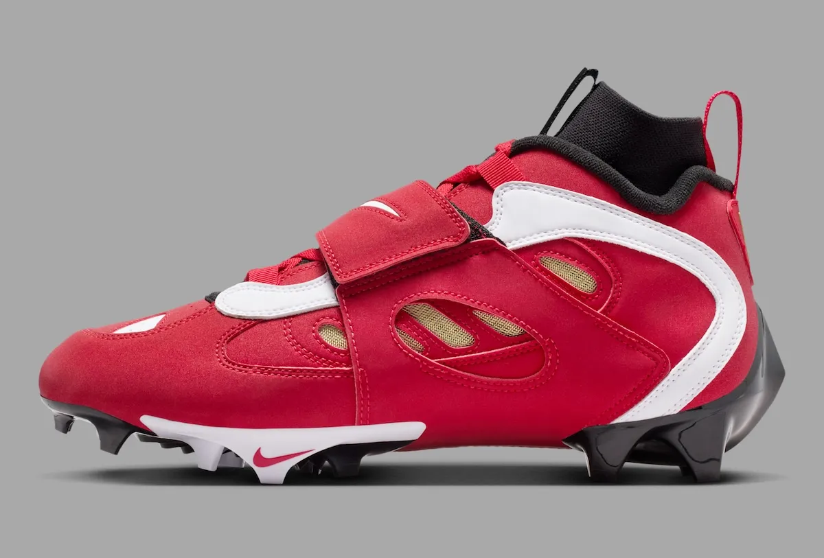 经典战靴的现代回归:Nike Diamond Turf 2 TD ‘Prime Red’ 以红金战妆致敬迪昂·桑德斯传奇