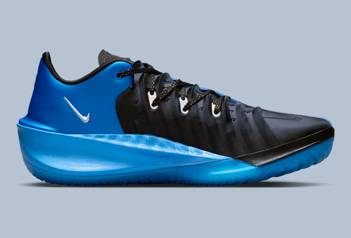 破界新生!Nike GT Cut 4金属蓝战靴2026年2月26日登场200美元定价引爆性能期待