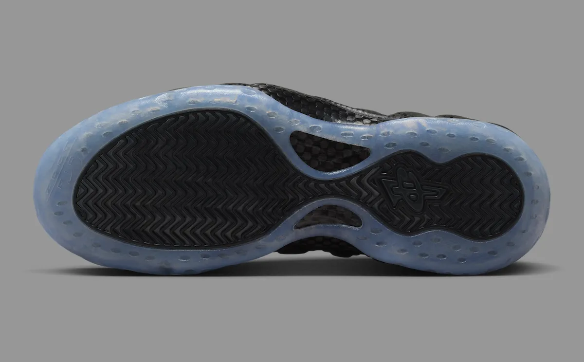 Nike Air Foamposite One “Carbon Fiber”碳纤维版2025震撼登场：10月10日限量发售