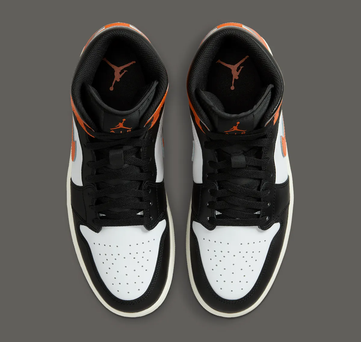 Air Jordan 1 Mid “Black Toe Orange”：经典与现代的完美融合