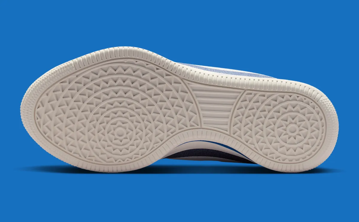 丹宁回潮三十年:Nike Book 2 'Must Be The Denim' 以1996冠军记忆致敬肯塔基野猫传奇