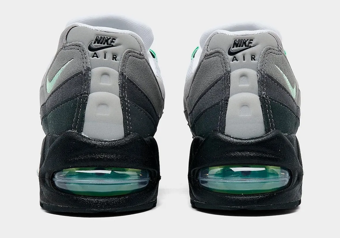 Nike Air Max 95 Big Bubble “Fresh Mint” Releases June 2026致敬元年大窗口气垫，薄荷绿配色清新回归，
