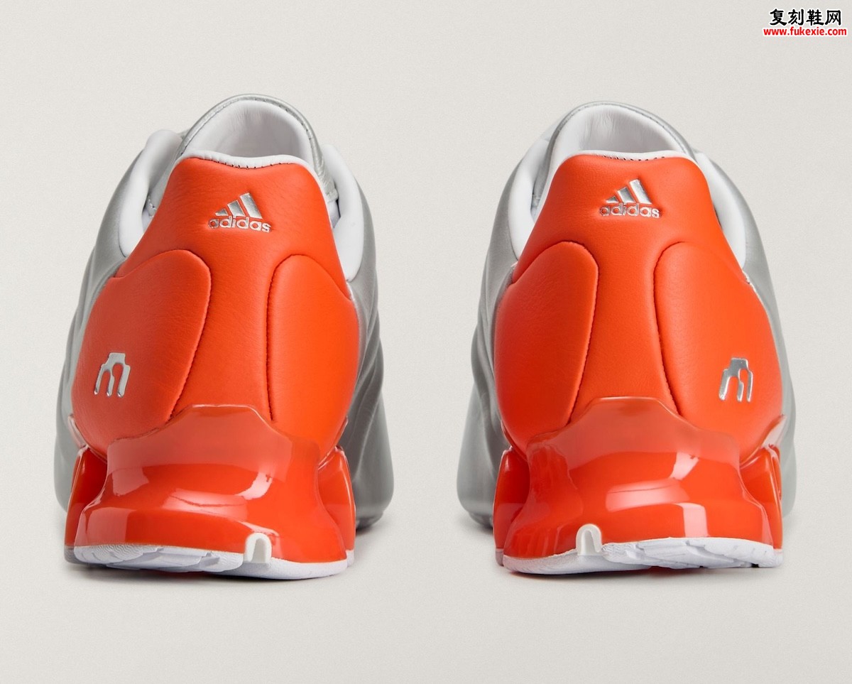 Miaou联乘adidas复古千禧足球风潮，拉链版Megaride S2液态银极光蓝双色齐发