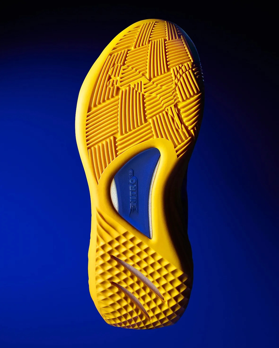 Tyrese Haliburton x PUMA All-Pro NITRO “细条纹” 深度解析：逆袭美学与性能暴击的完美联名