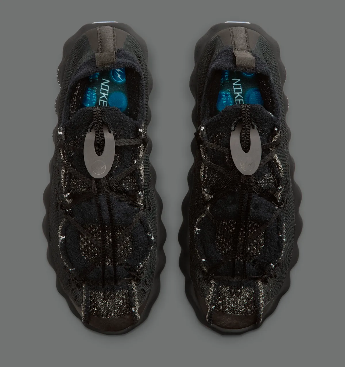 Fragment x Nike Mind 002 如何用22个蓝色节点与实验室美学定义2026年机能新秩序