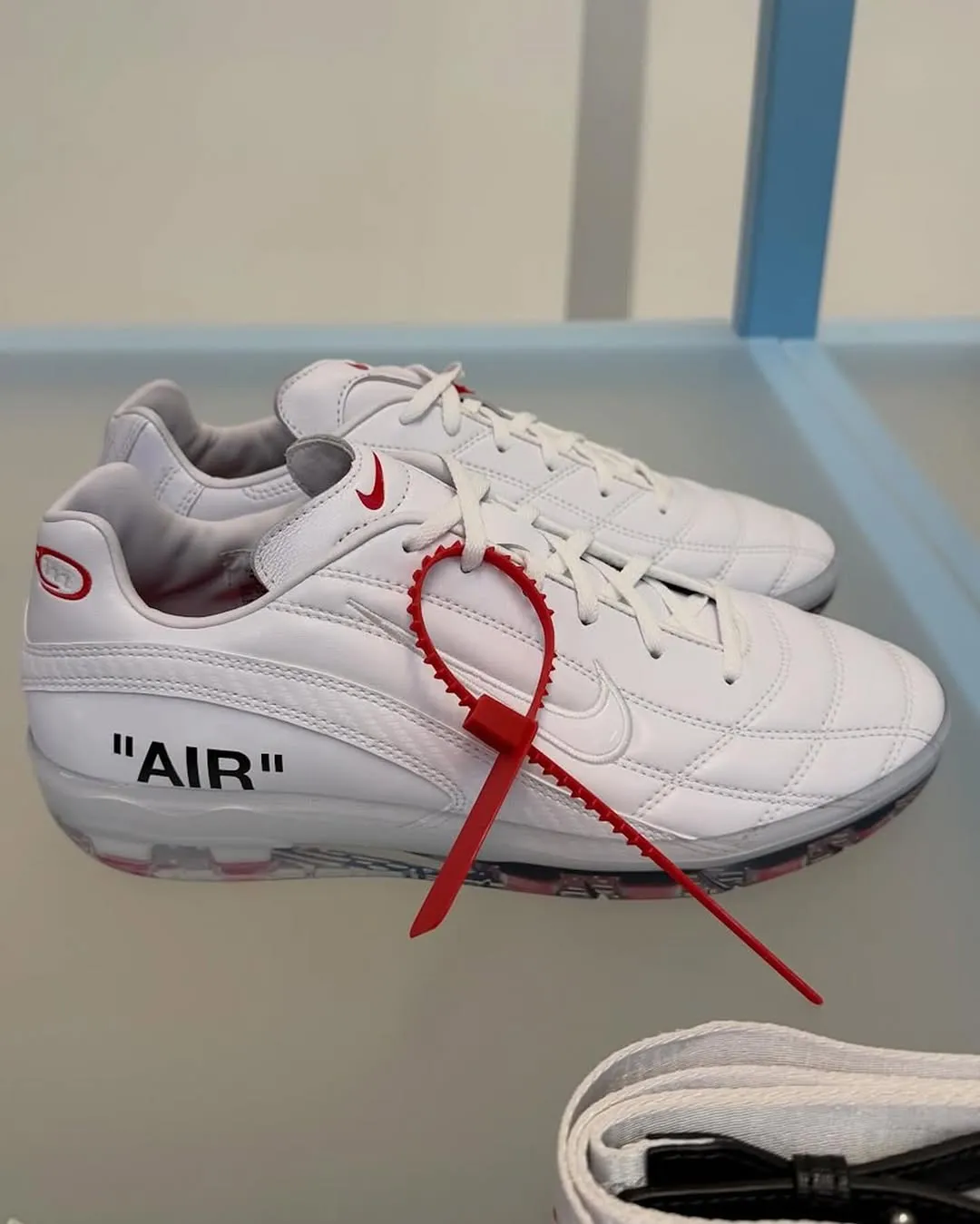 Off-White x Nike Cryoshot “Virgil Abloh Archives”联名鞋2026年发售 复刻鞋网解析设计语言