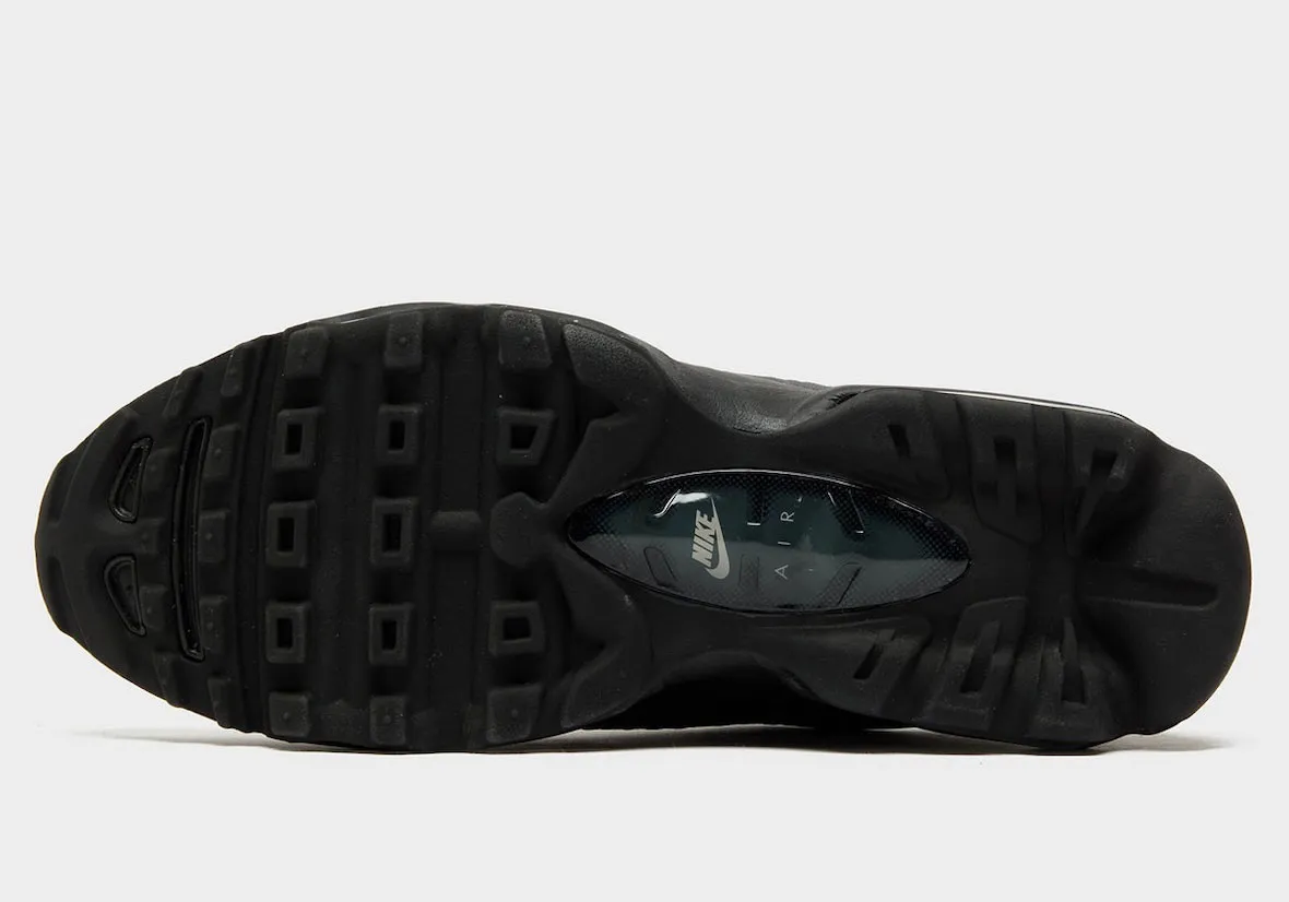 Nike Air Max 95 Ultra “Triple Black” 2025夏季深度解析：隐形美学的极致进化