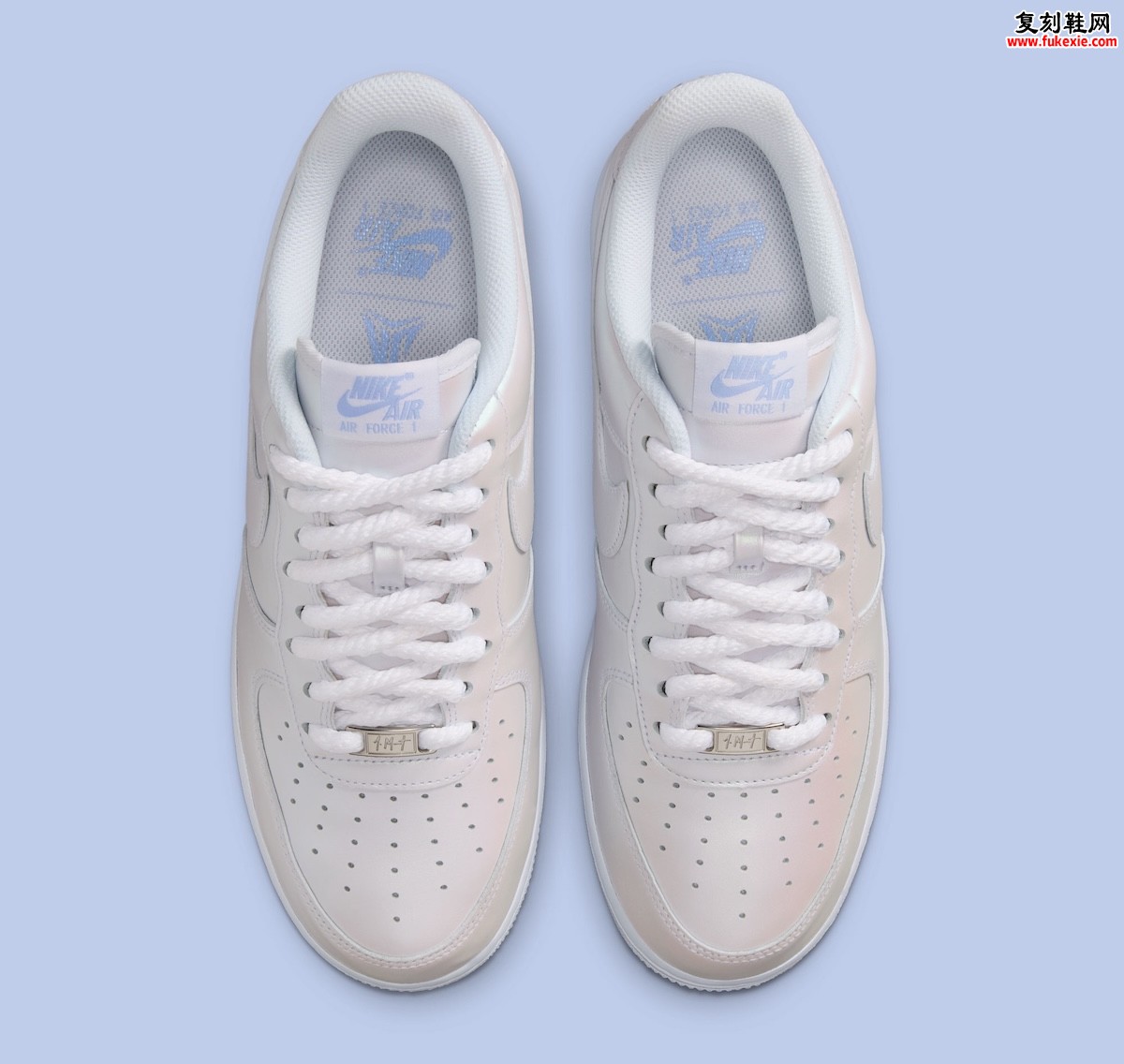 莫兰特Nike Air Force 1 Low珍珠白配色曝光，珠光鞋面配夜光细节与编织鞋带，2026年7月正式发售