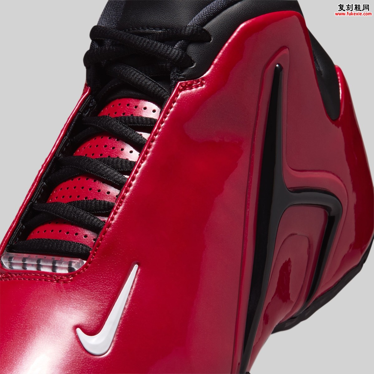 Nike Zoom Hyperflight “Varsity Red” 2026 复刻回归:千禧年未来主义战靴 7 月 10 日发售插图6 Nike Zoom Hyperflight “Varsity Red” 2026 复刻回归:千禧年未来主义战靴 7 月 10 日发售