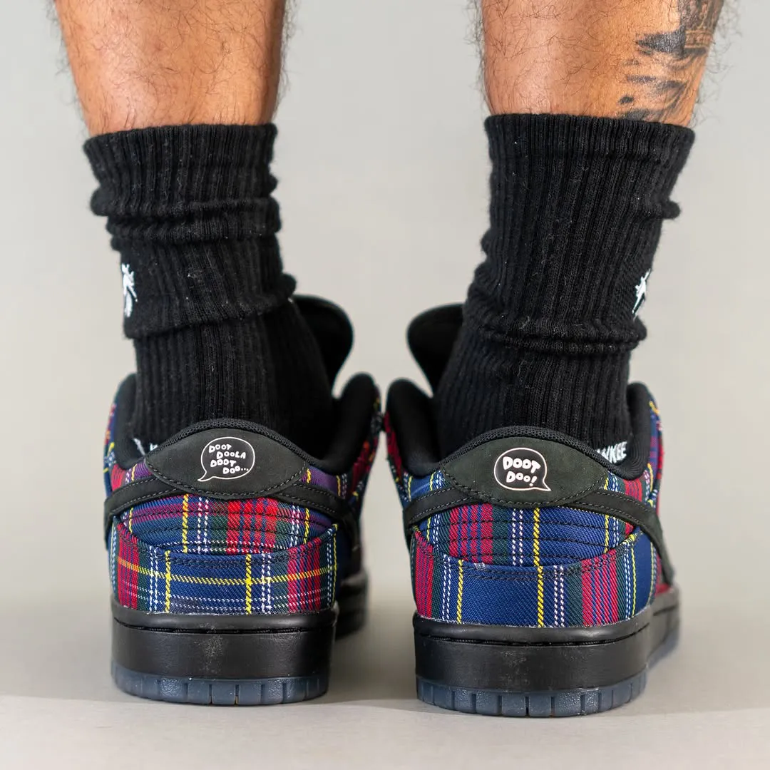 Nardwuar x Nike SB Dunk Low “Tartan” 联名曝光,2025假日季重磅登场,售价140美元
