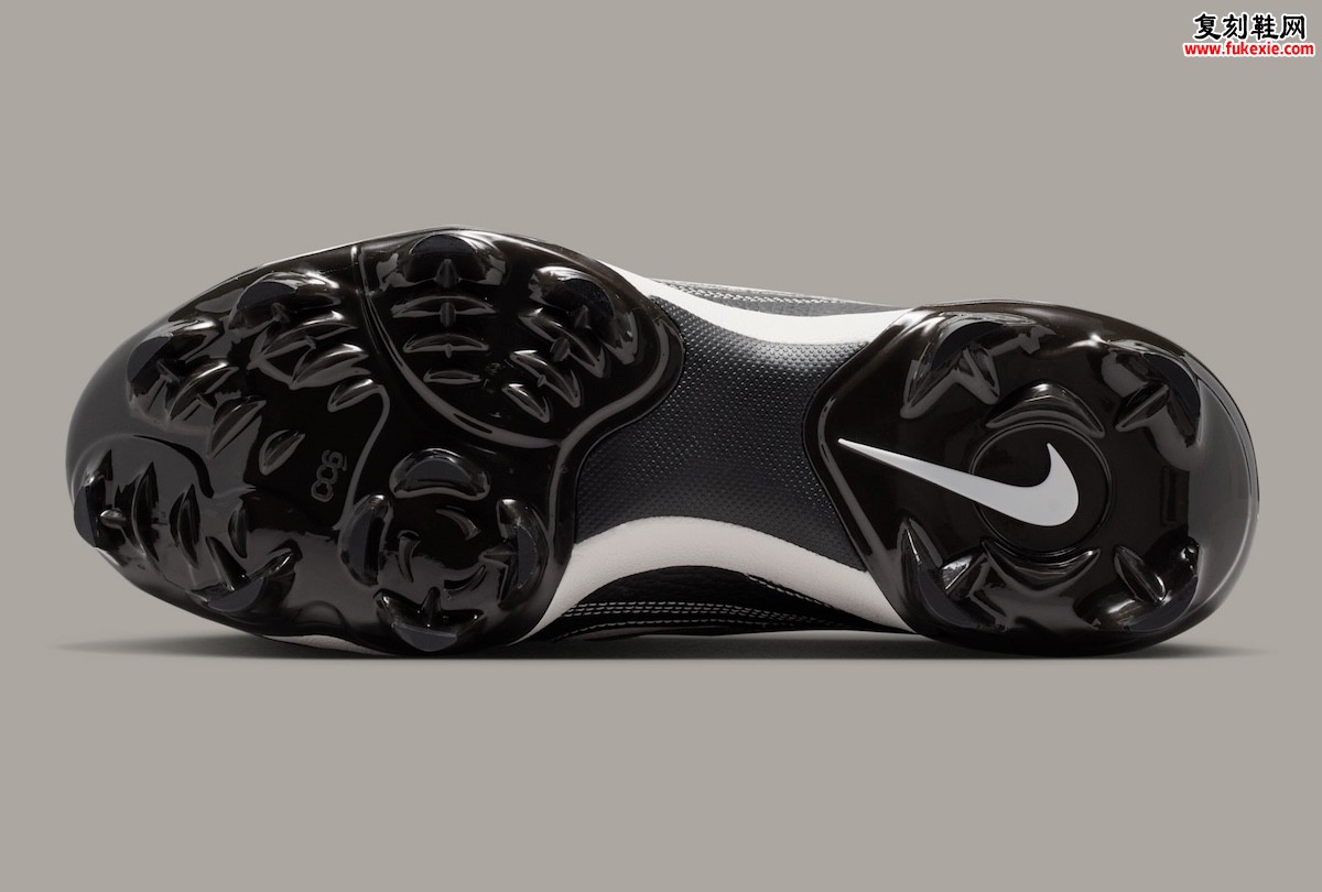 Nike Gives “Jackie Robinson Day” Diamond Standout 耐克杰基罗宾逊日致敬系列再添棒球钉鞋新作