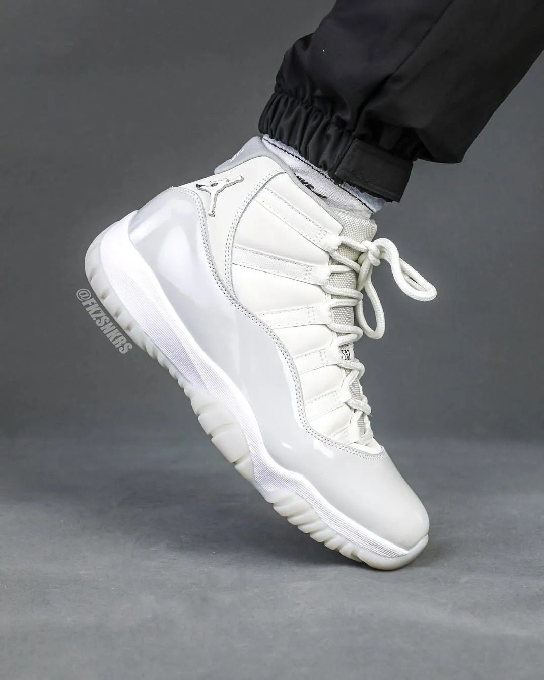 Air Jordan 11 “Grand Finale” 2025假日季深度解析：优雅基因与女性专属美学的碰撞