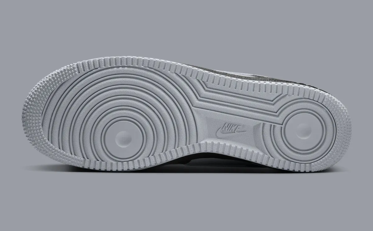 伦敦新贵Central Cee联名Nike AF1低帮黑灰限定款2026年2月发售135美元