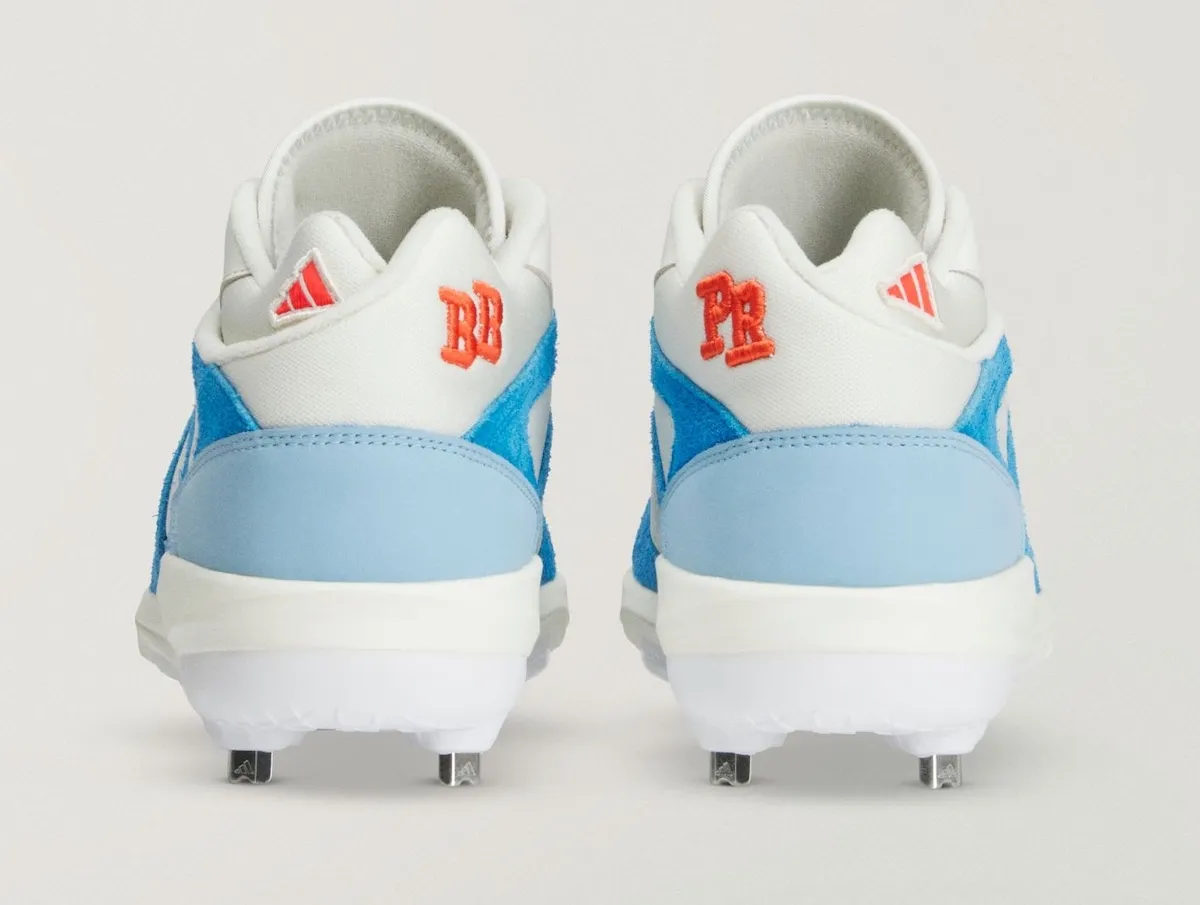 Bad Bunny x adidas BadBo 1.0 棒球钉鞋曝光,波多黎各蓝白配色致敬故土 2026夏季登场插图3 Bad Bunny x adidas BadBo 1.0 棒球钉鞋曝光,波多黎各蓝白配色致敬故土 2026夏季登场