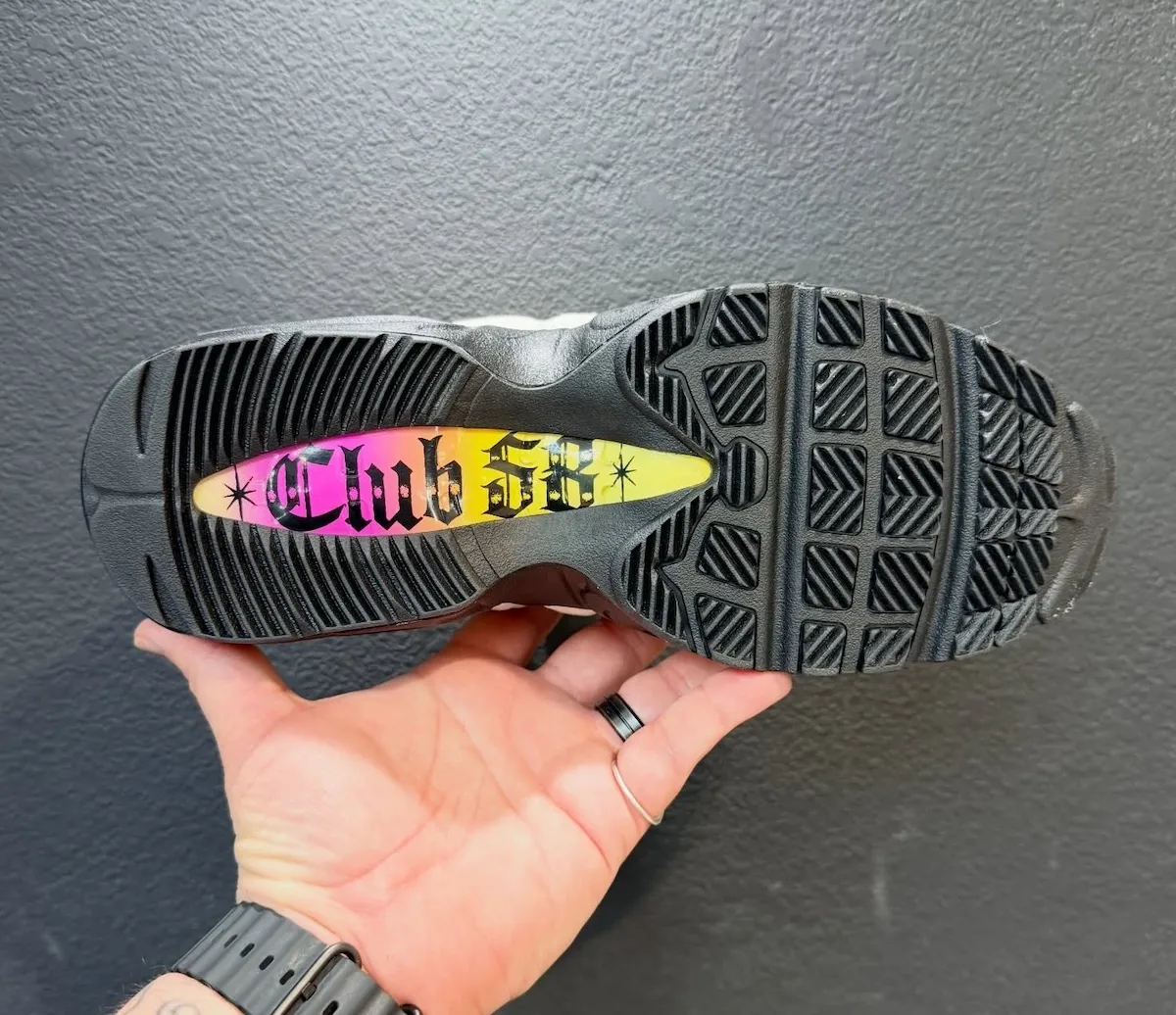 Club 58 x Nike SB Air Max 95 “Sail”曝光Club58联名Nike SB Air Max 95世界杯2026秋季发售