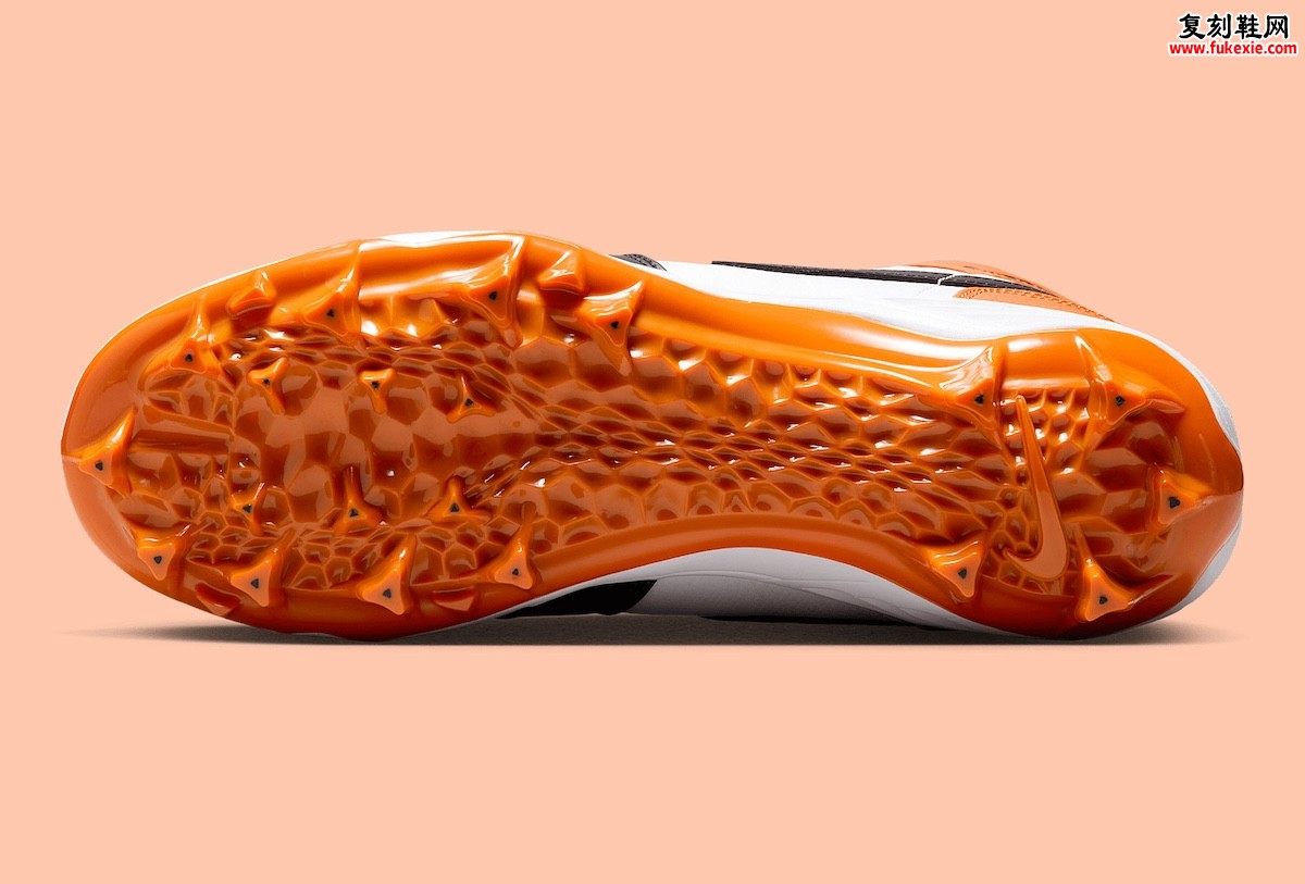 Air Jordan 1 Mid TD Cleat “Shattered Backboard” 经典配色与高性能的完美结合