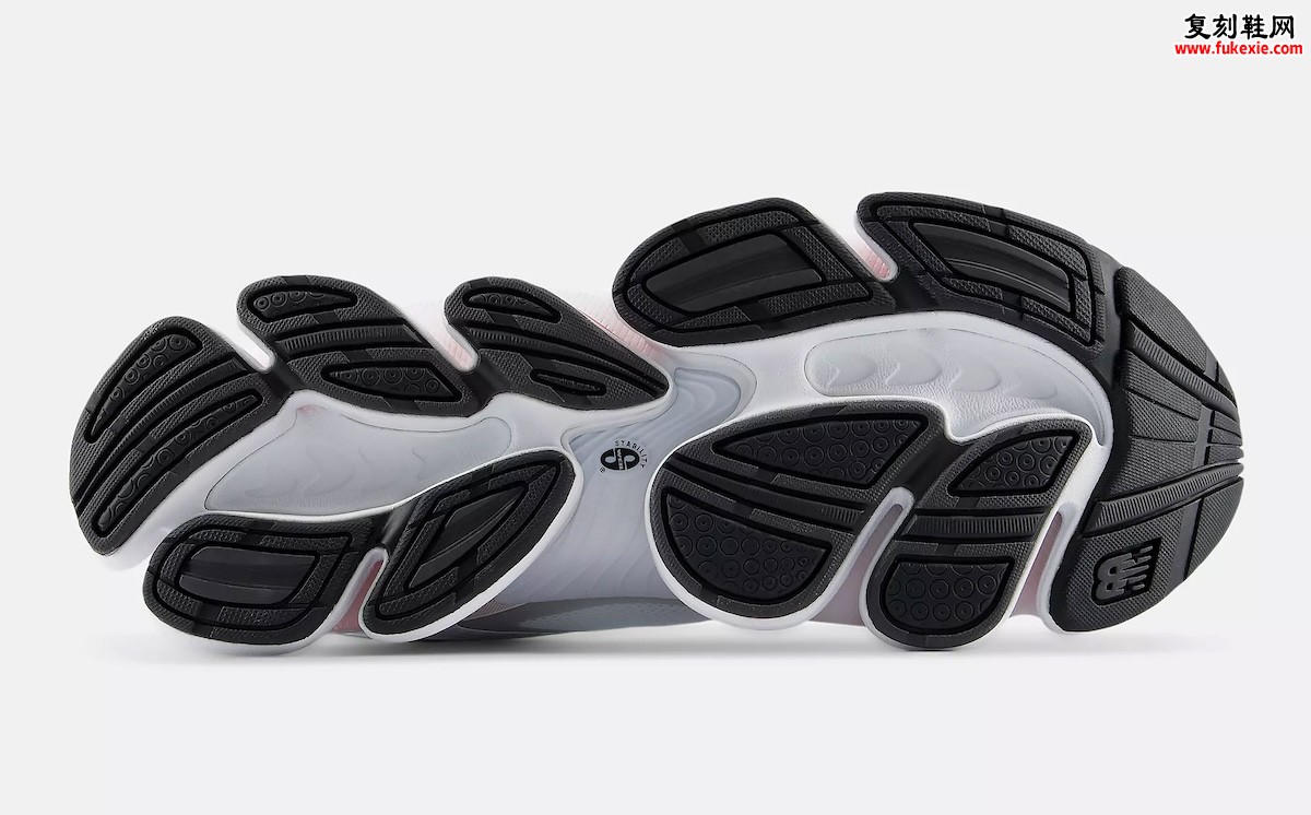 白粉配色甜美，分段式ABZORB缓震科技加持，New Balance 2000女生专属千禧复古跑鞋2026夏季登场