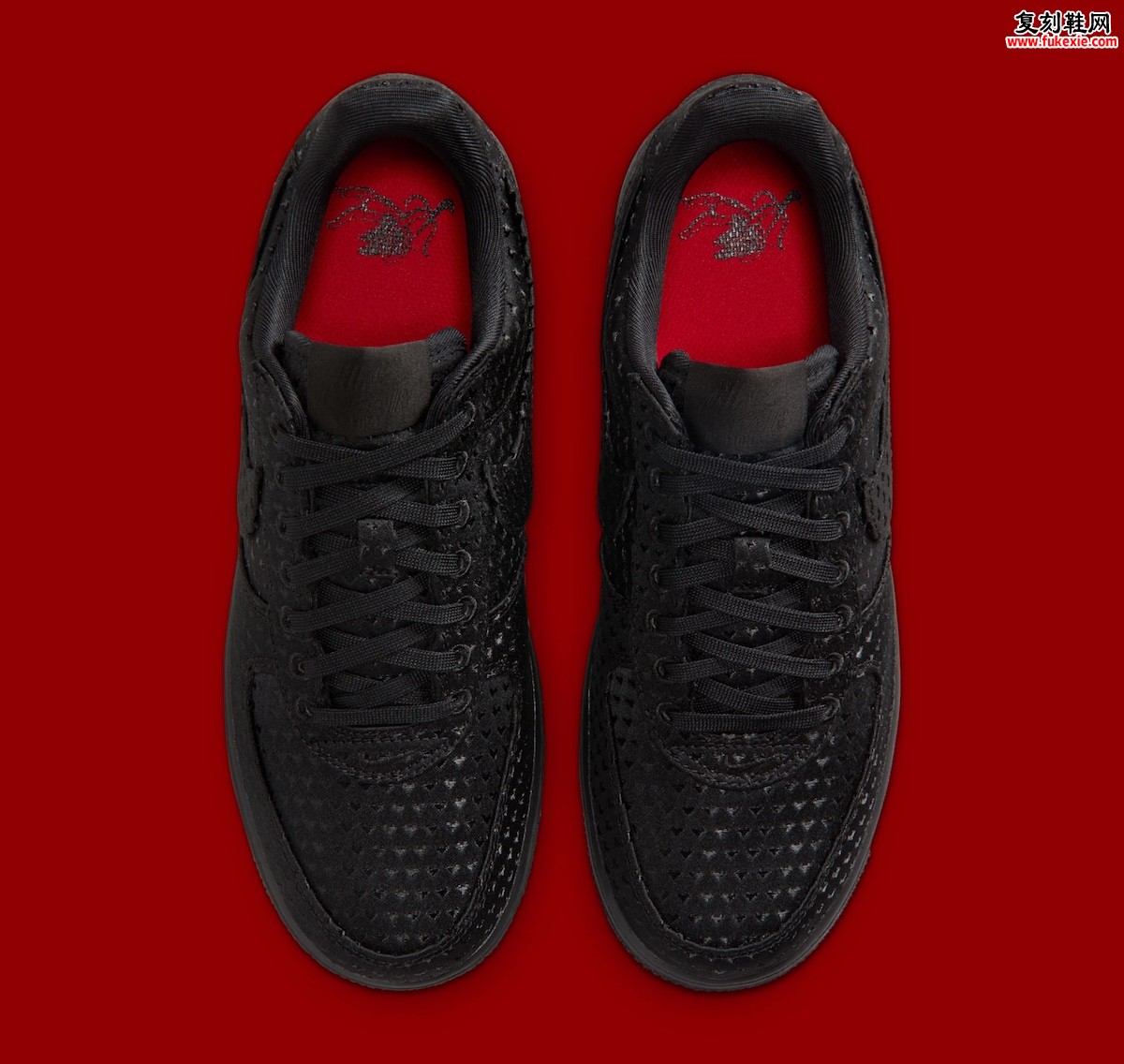 耐克2026年推出全黑情人节Air Force 1：以穿孔麂皮与心形锁扣诠释颠覆性的节日浪漫