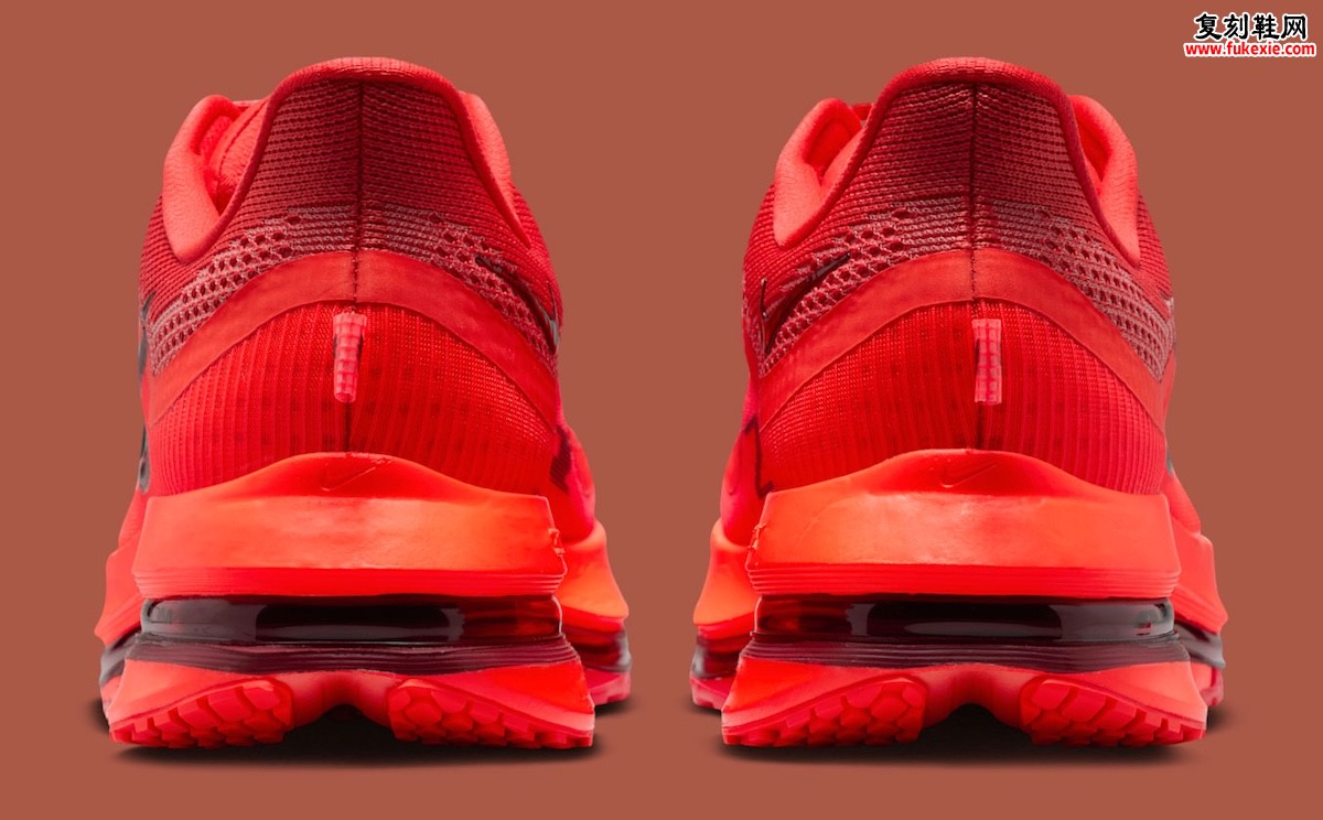 耐克飞马Premium「浅绯红」配色2026年春季上市 三重缓震跑鞋的视觉革新