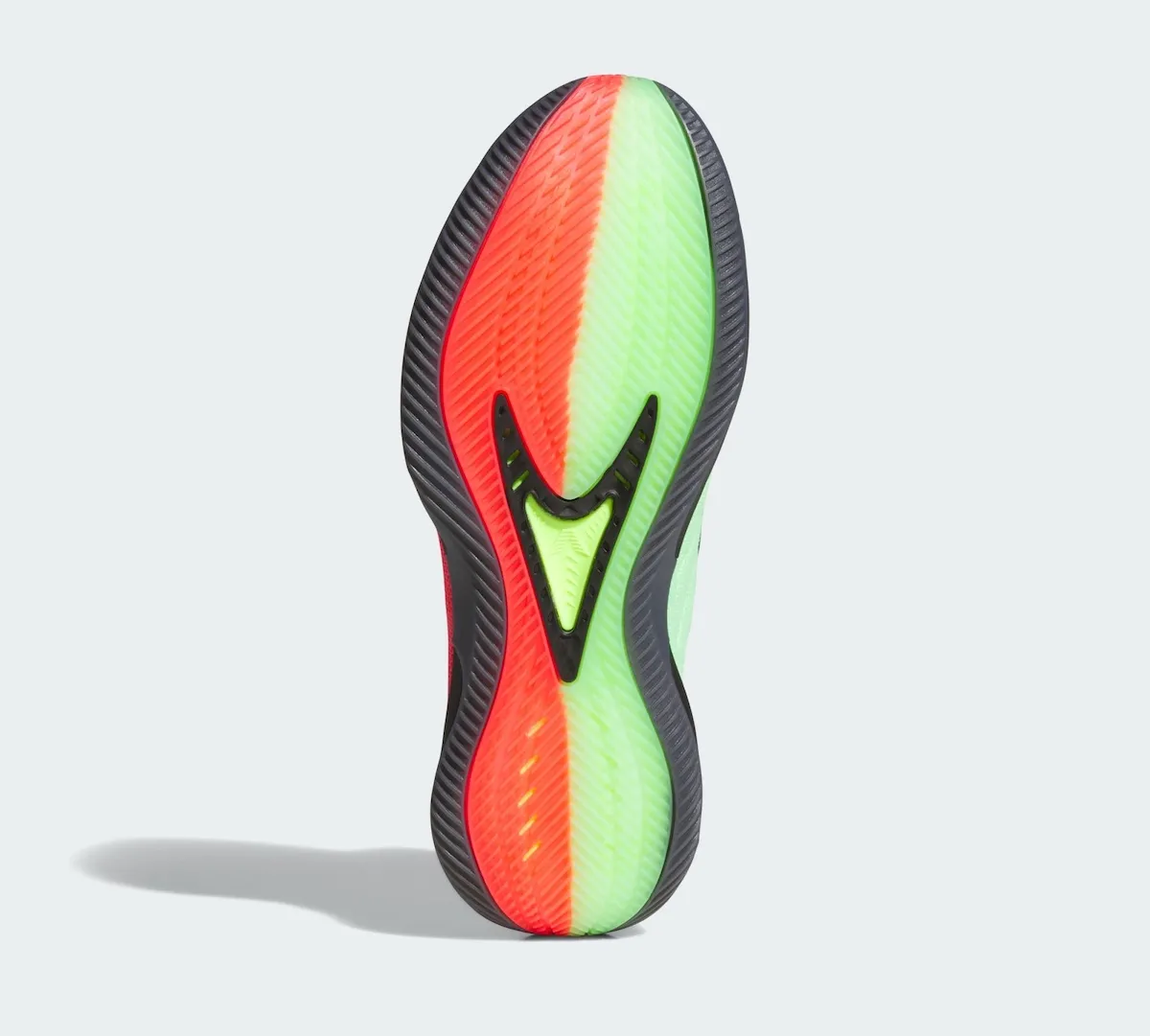 adidas AE 2 Christmas圣诞战靴12月20日登场：红绿拼接配色致敬狼队节日对决